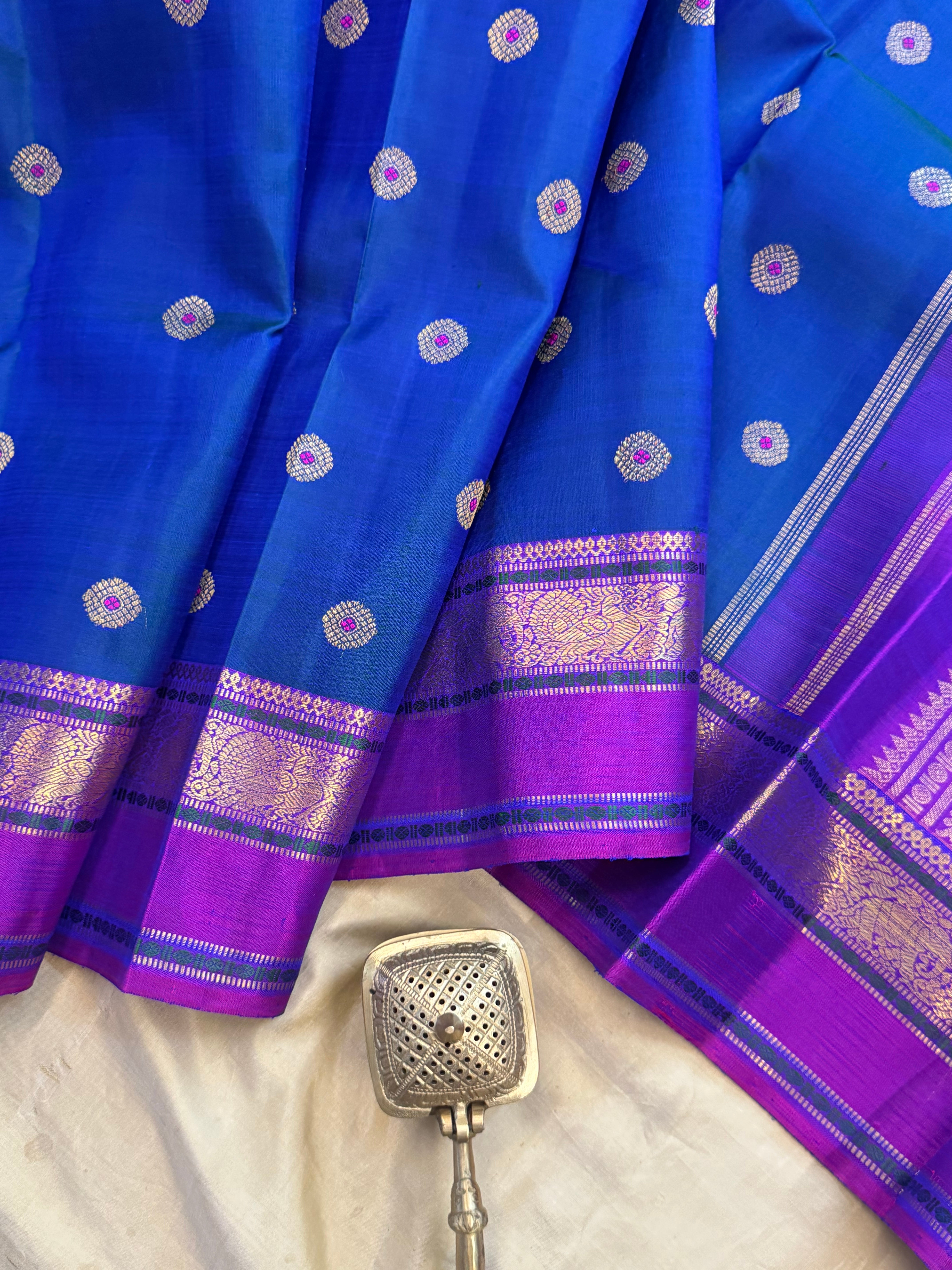 Moha :  Mayilkazhuthu meenakari pure Zari Kanjipuram silk