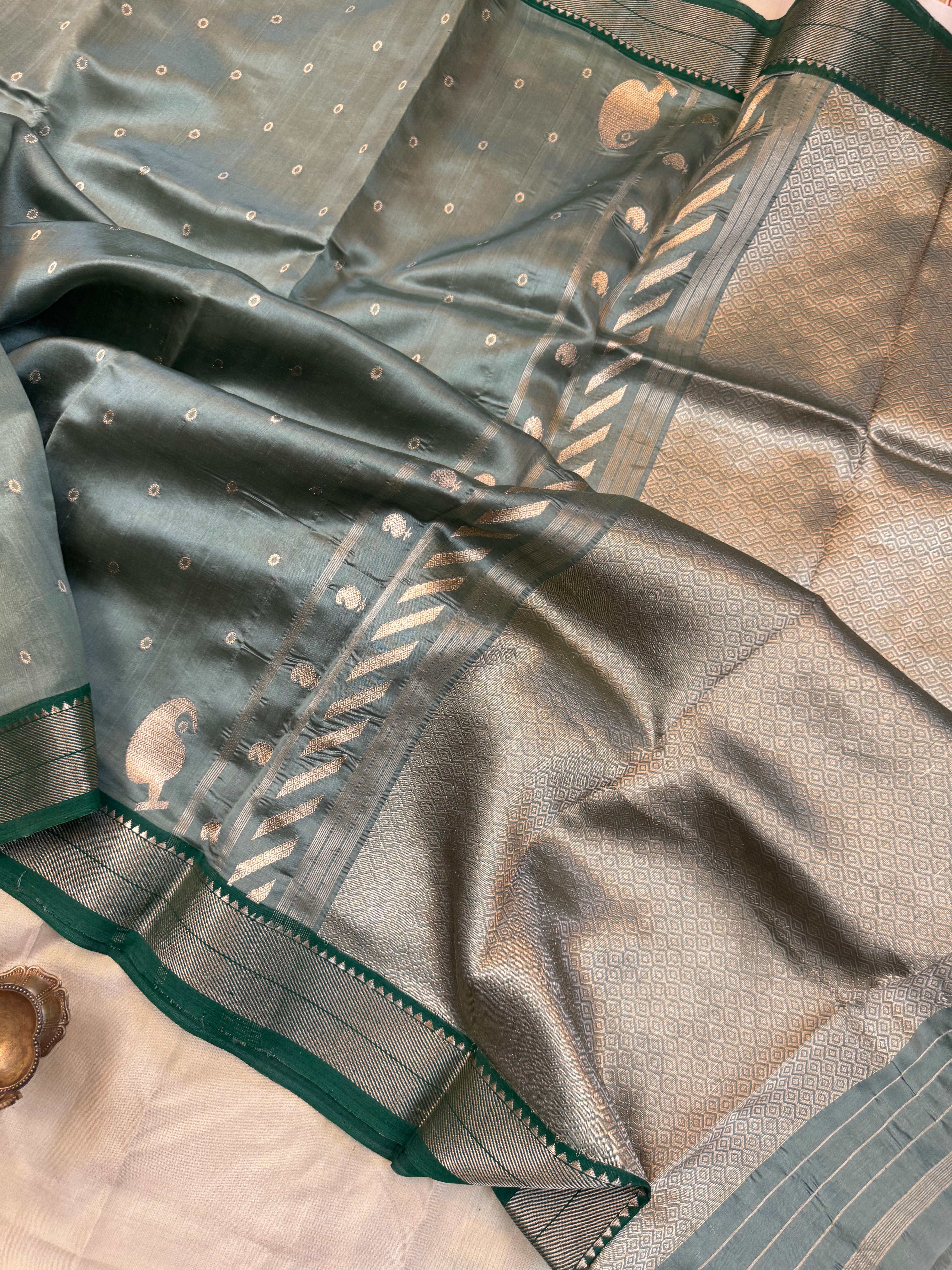 Pista green premium Royal Chanderi