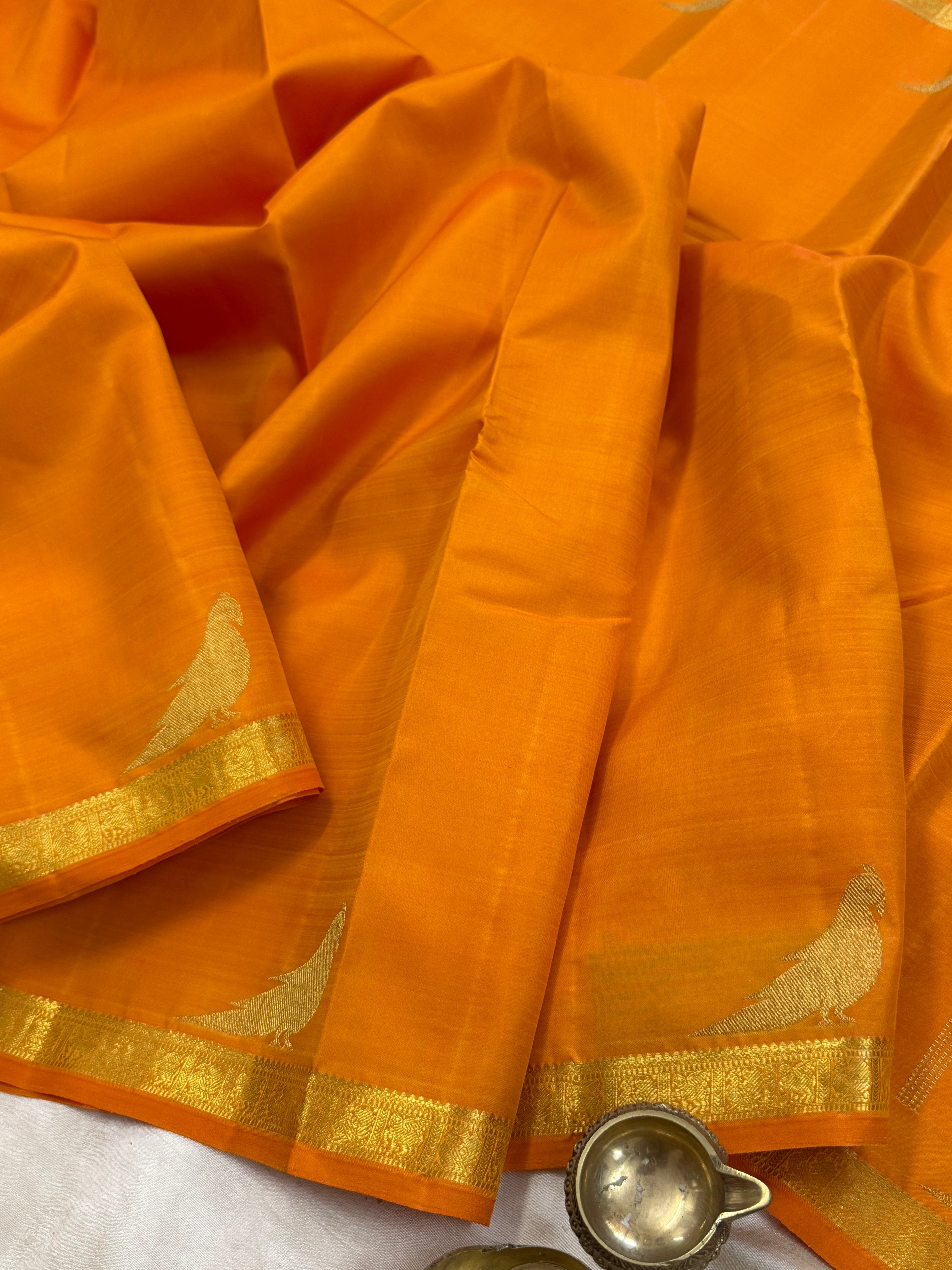 order  Rustic orange killi border butta / Kanjipuram silk