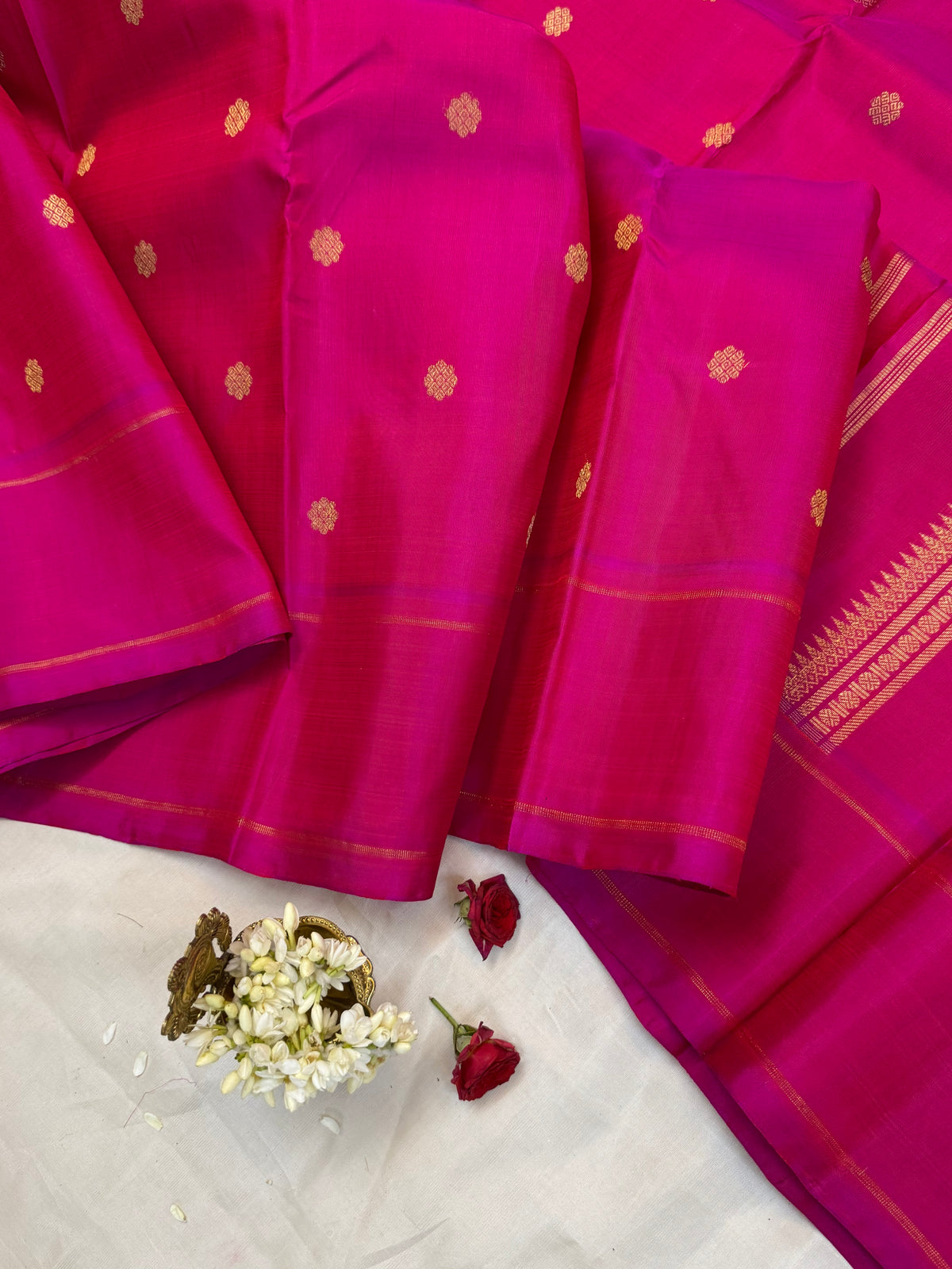 Rani pink zari Butta /kanjipuram silk saree clsa 12848