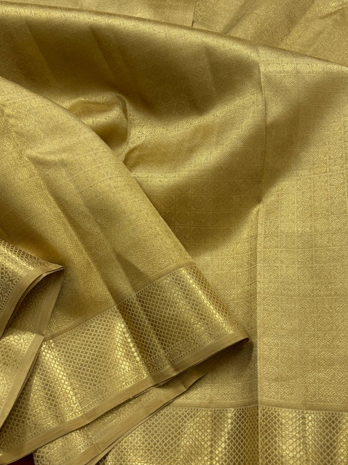 Golden colour body small annam chakram burtta bridal pure zari/kanjipuram silk saree clsa 10141