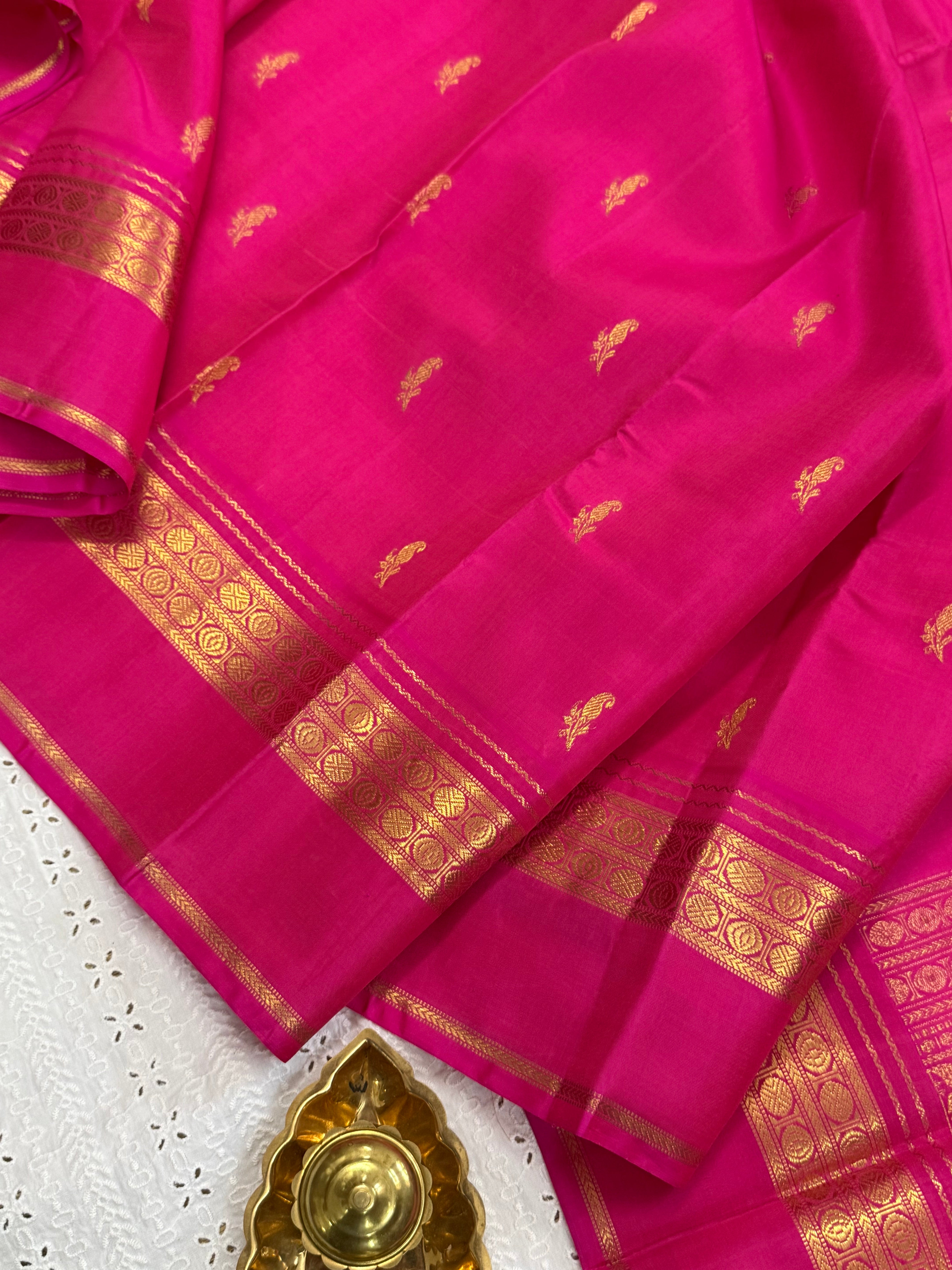 Pink kaal erangina border/ Arani Silk CLSA9864