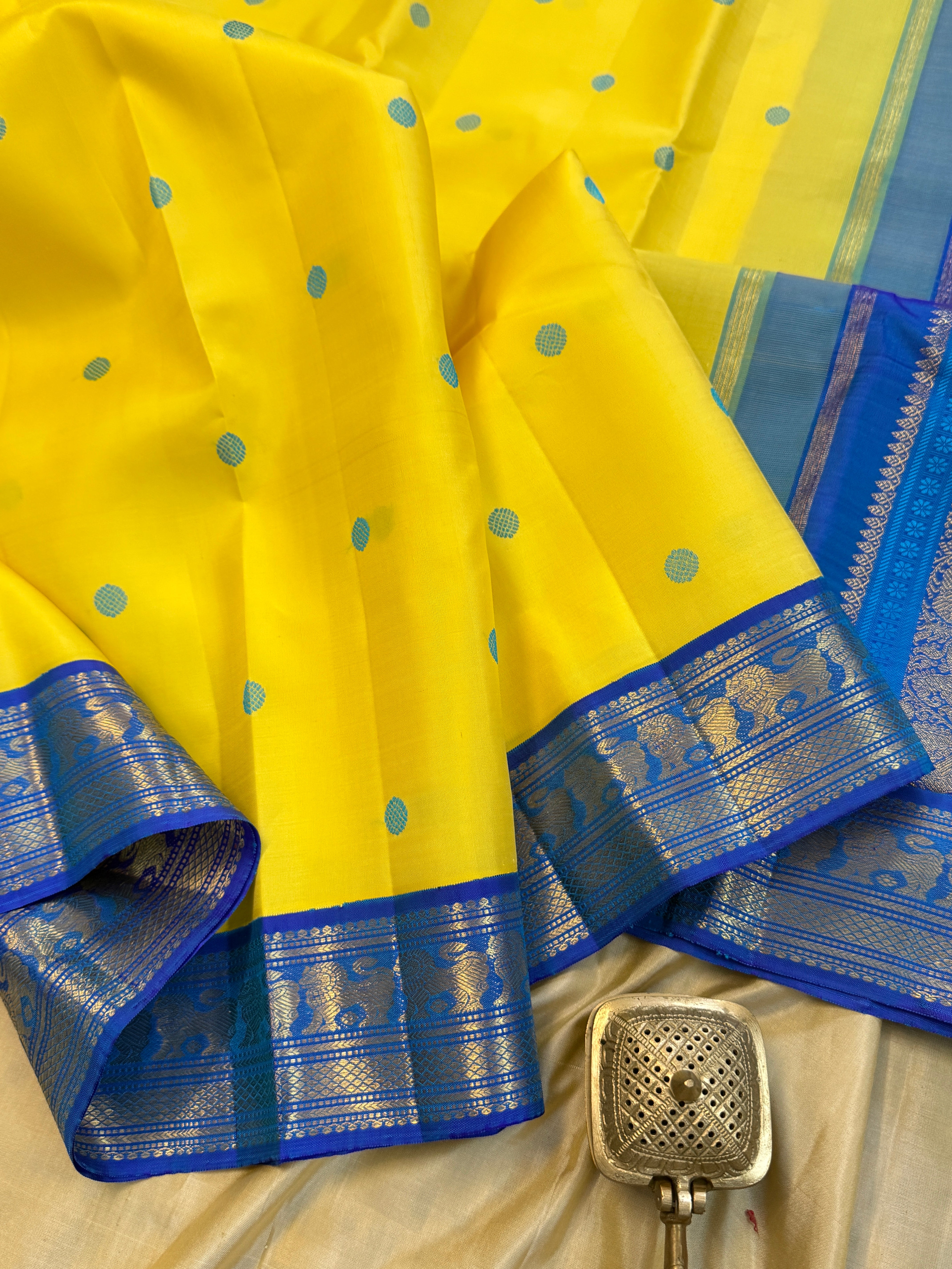 Lime yellow  Kai Korvai / pure Kanjipuram silk