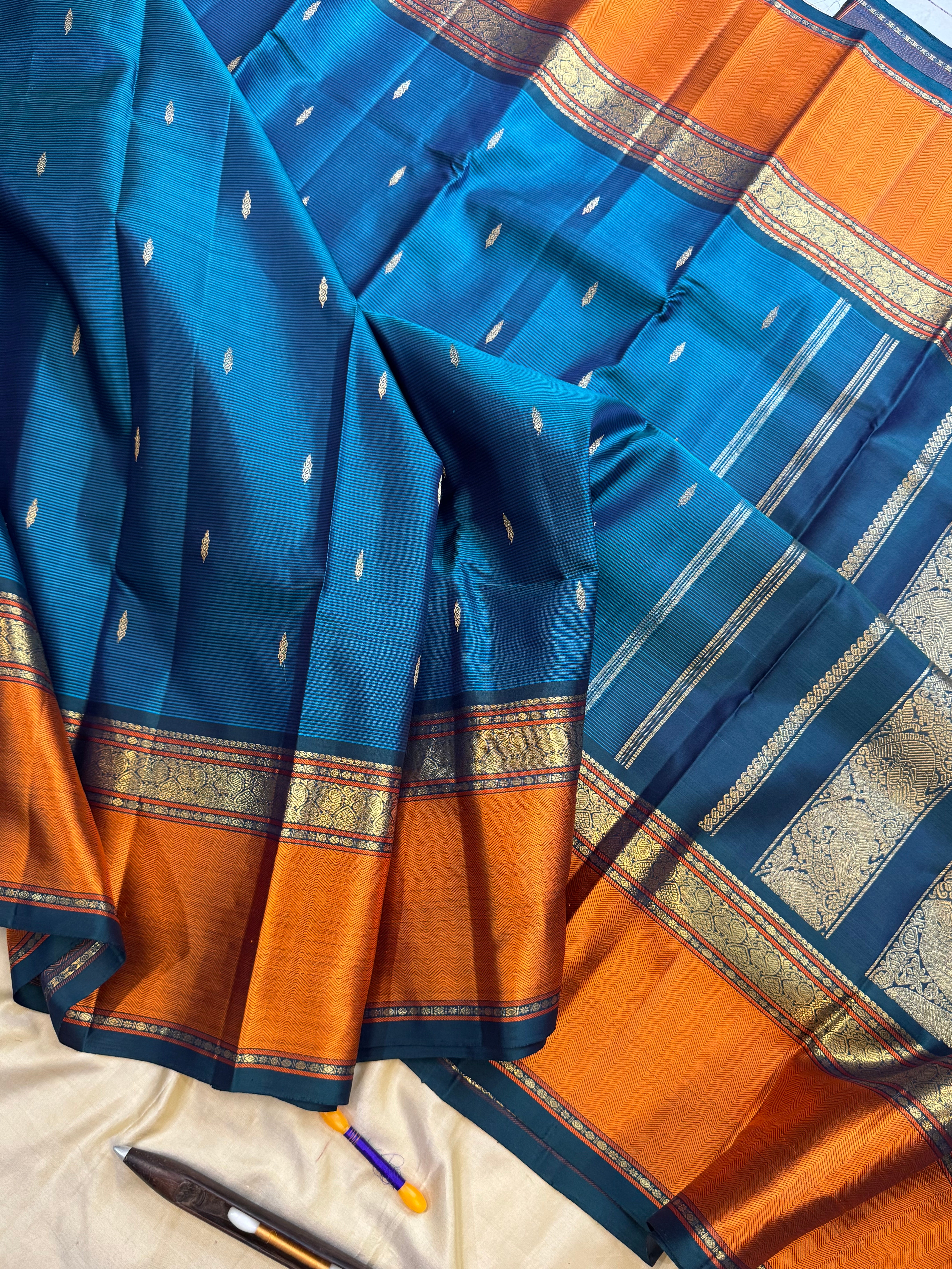 Master weaver Vari Kodu : kanjipuram silk