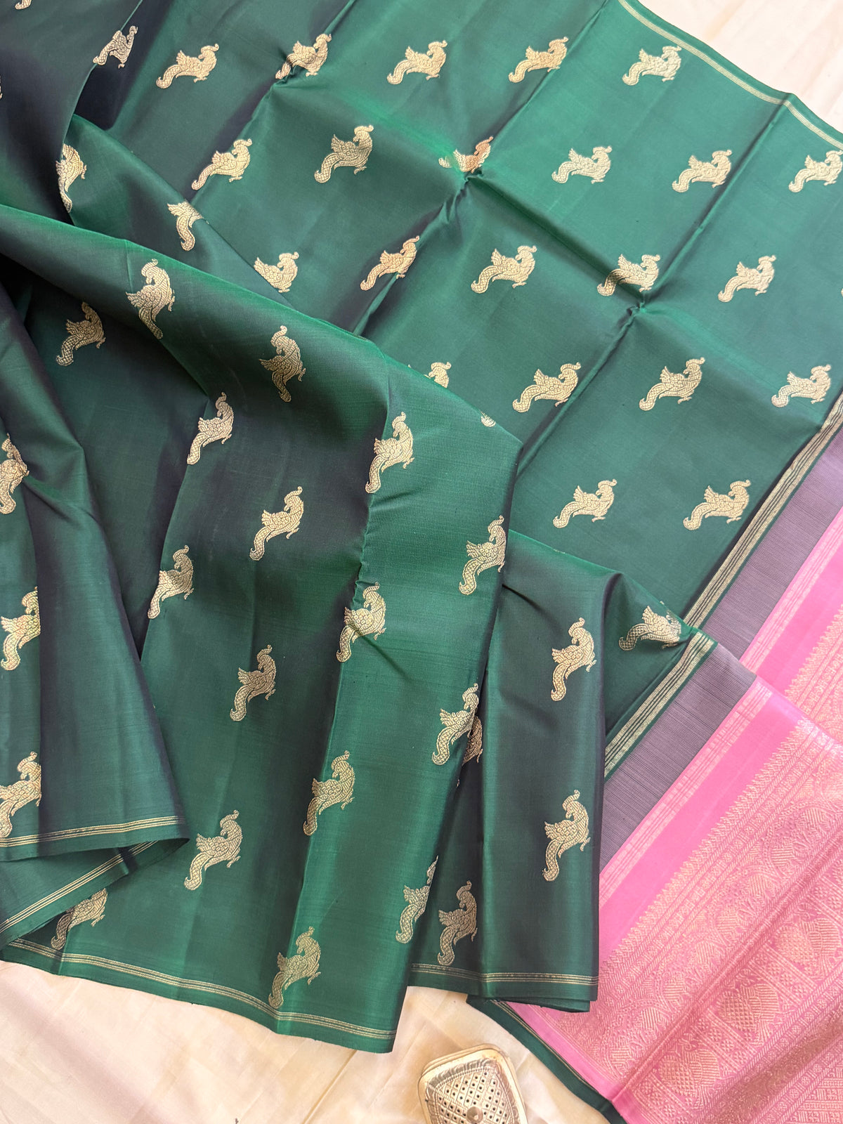Colours of Navarathri dark green parrot Butta / pure Kanjipuram silk