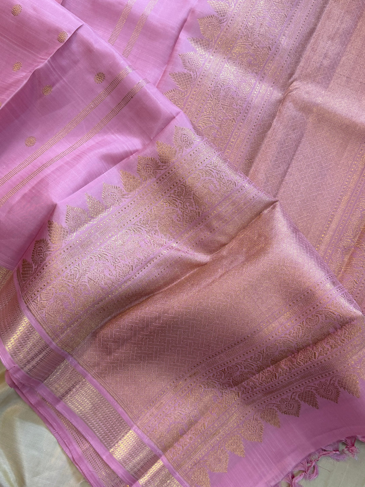 Baby pink butta  pure Kanjipuram silk