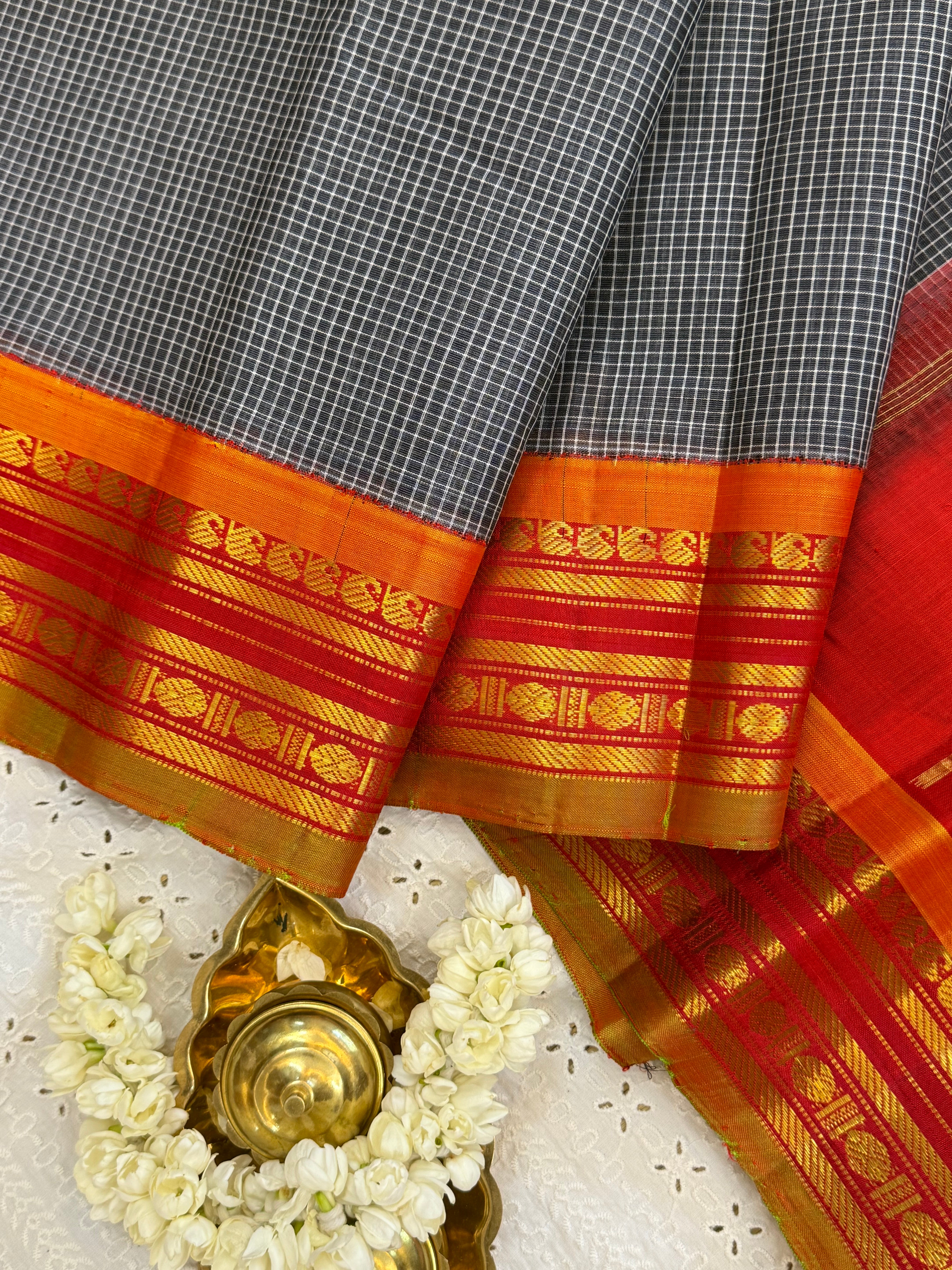 Grey and red / Gadwal cotton - No Blouse CLSA9304