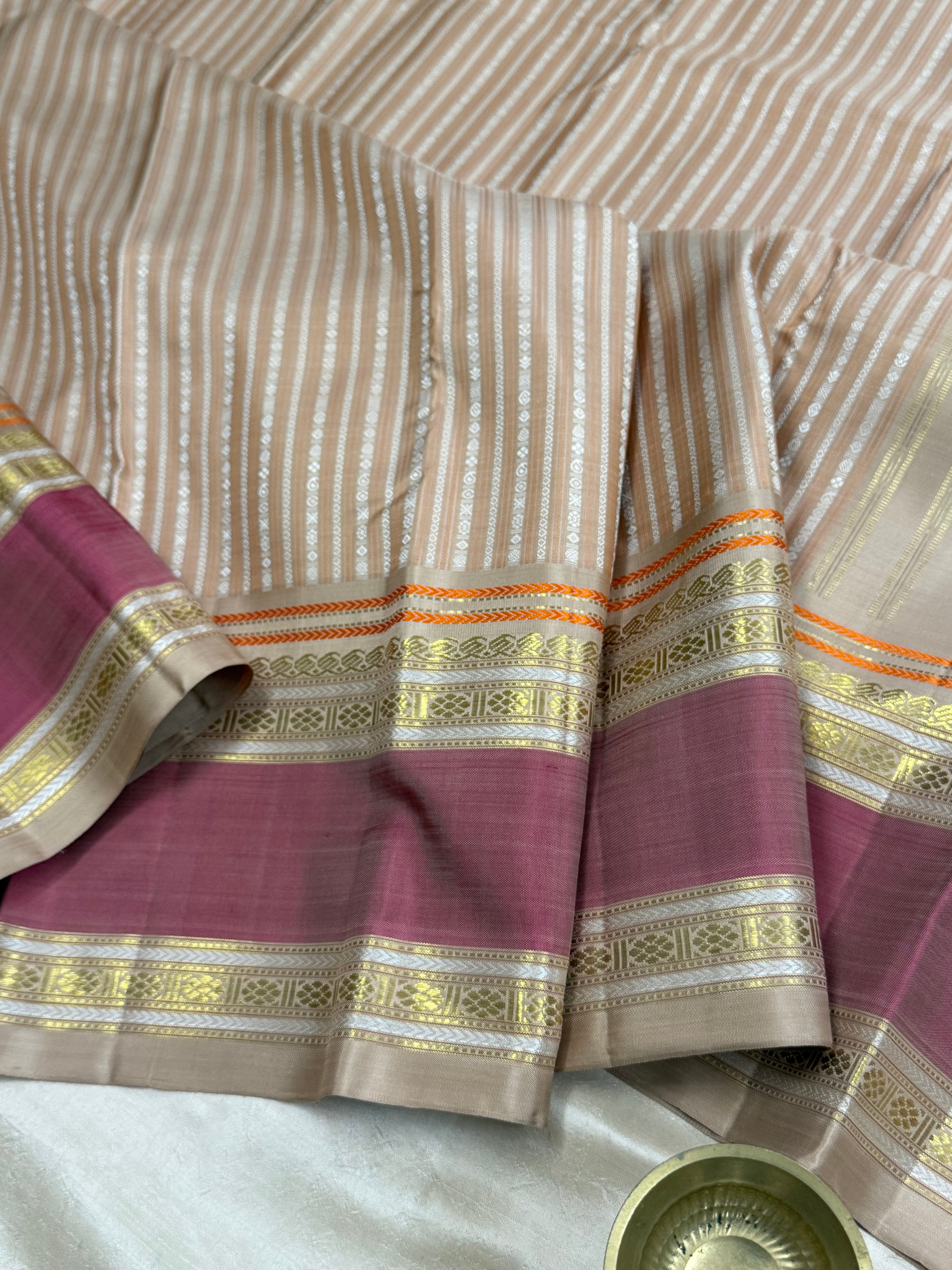 Master weaver - Special veldhari and corner pallu butta / Kanjipuram Silk