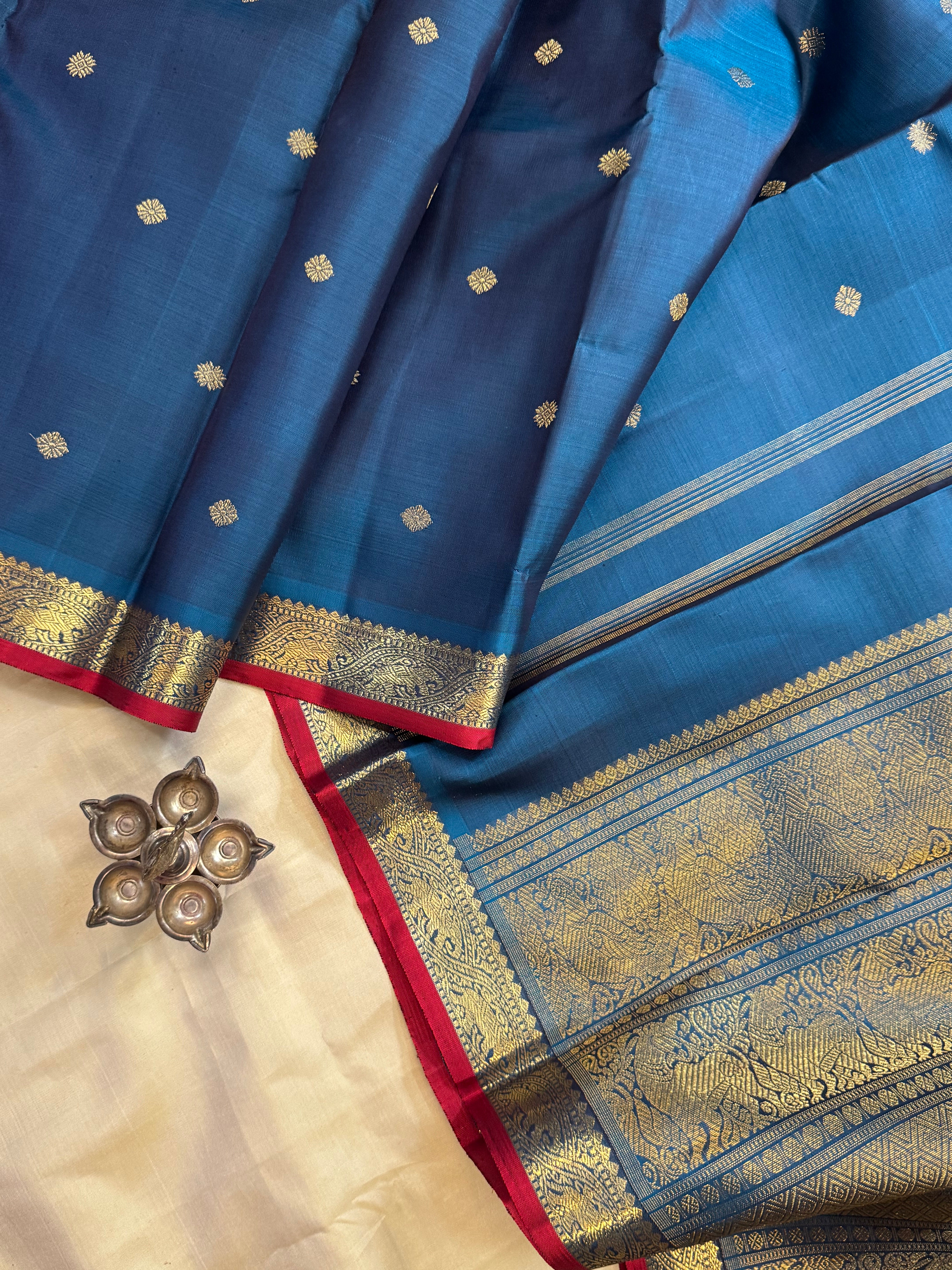 Teal blue small border classic kanjipuram silk