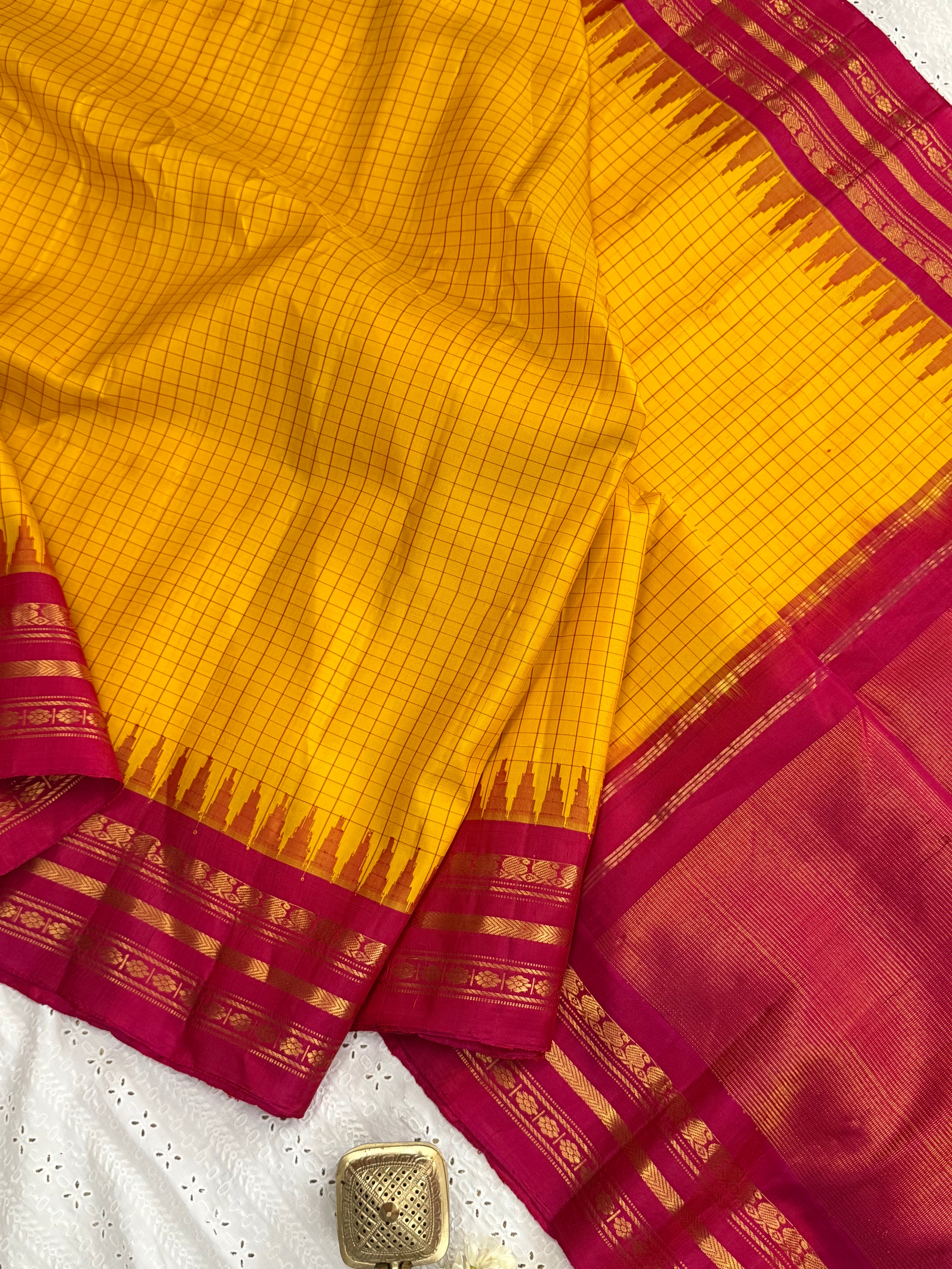 Yellow checks and pink / Gadwal silk CL10309