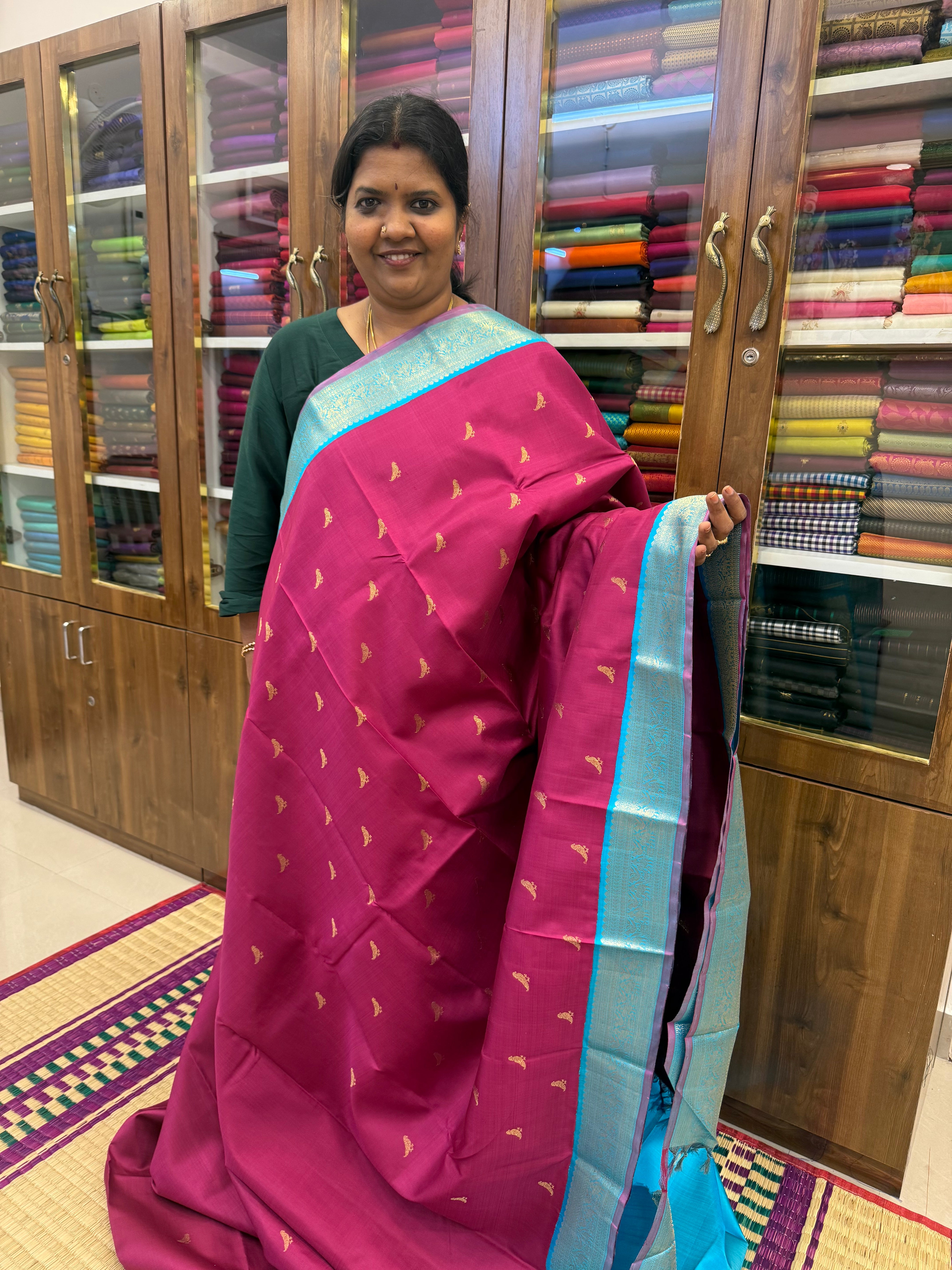 Beeetroot colour parrot Butta  Korvai / kanjipuram silk