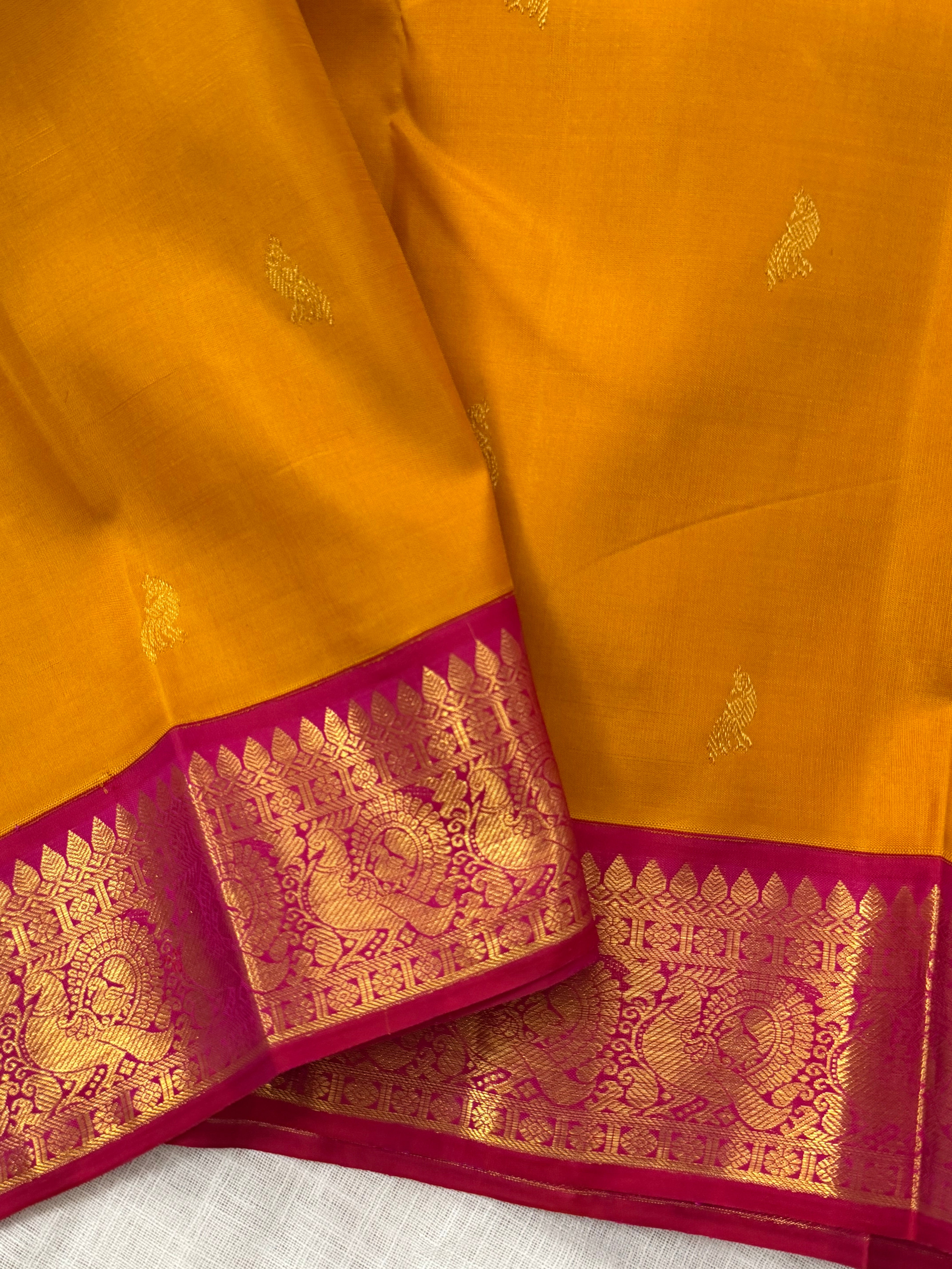 Golden yellow korvai   / Arani silk