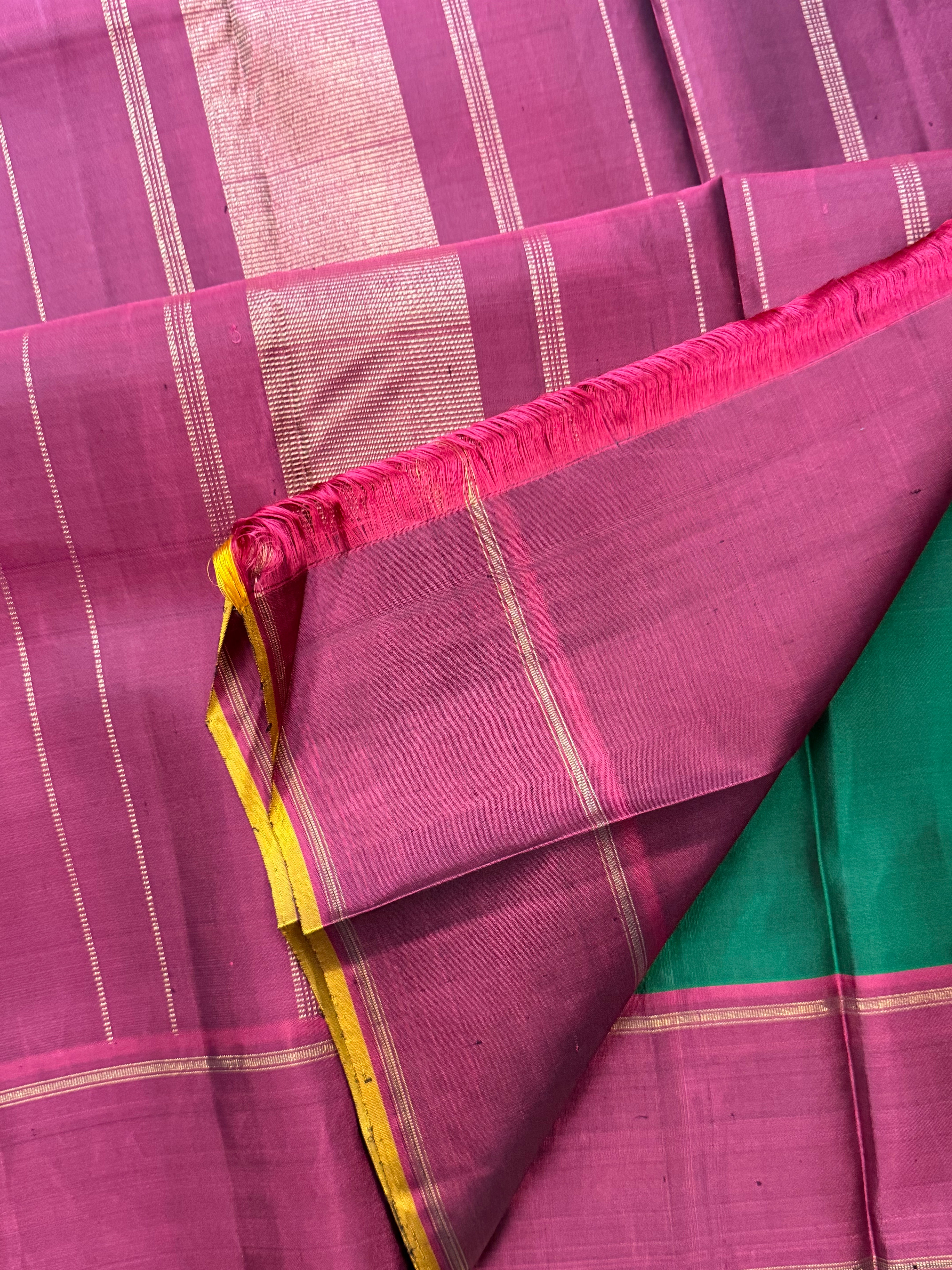 Permam : Green maan Butta   / Kanjipuram silk CL4347