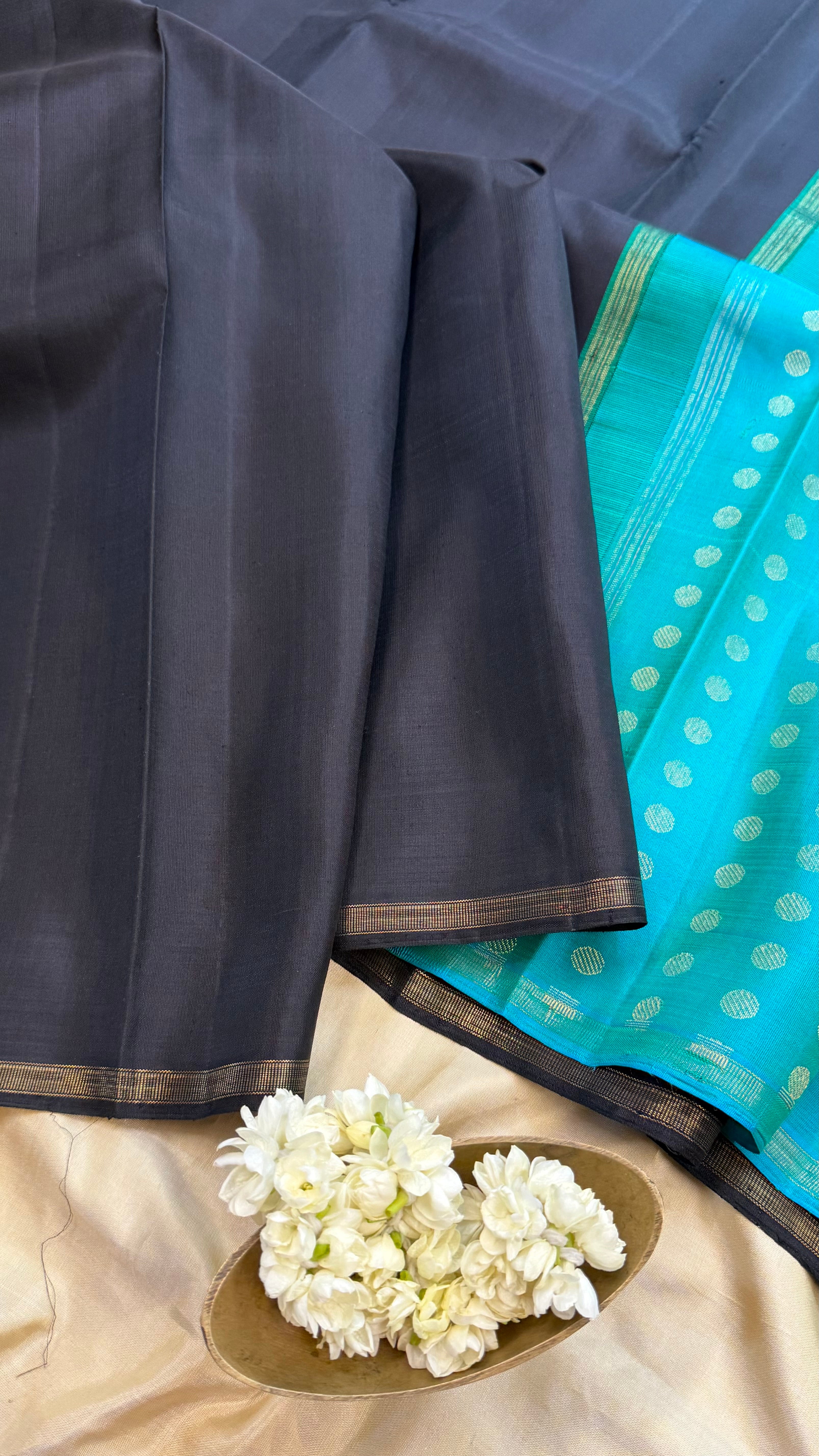 Black borderless palla heavy / Kanjipuram silk sarees