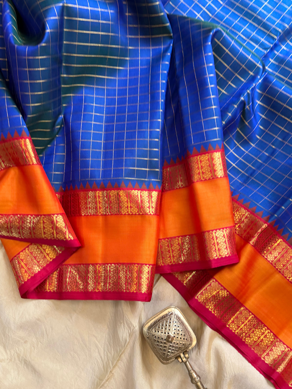 Mayilkazhuthu Kai Korvai Kanjipuram silk