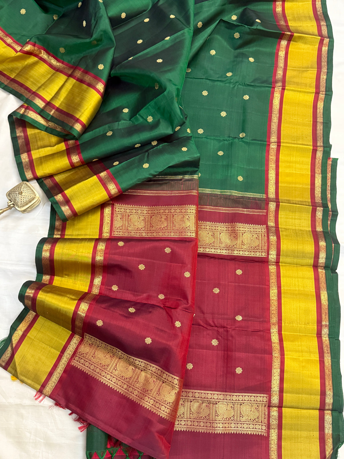 Green body Butta and Rettapet / kanjipuram silk saree clsa 12368