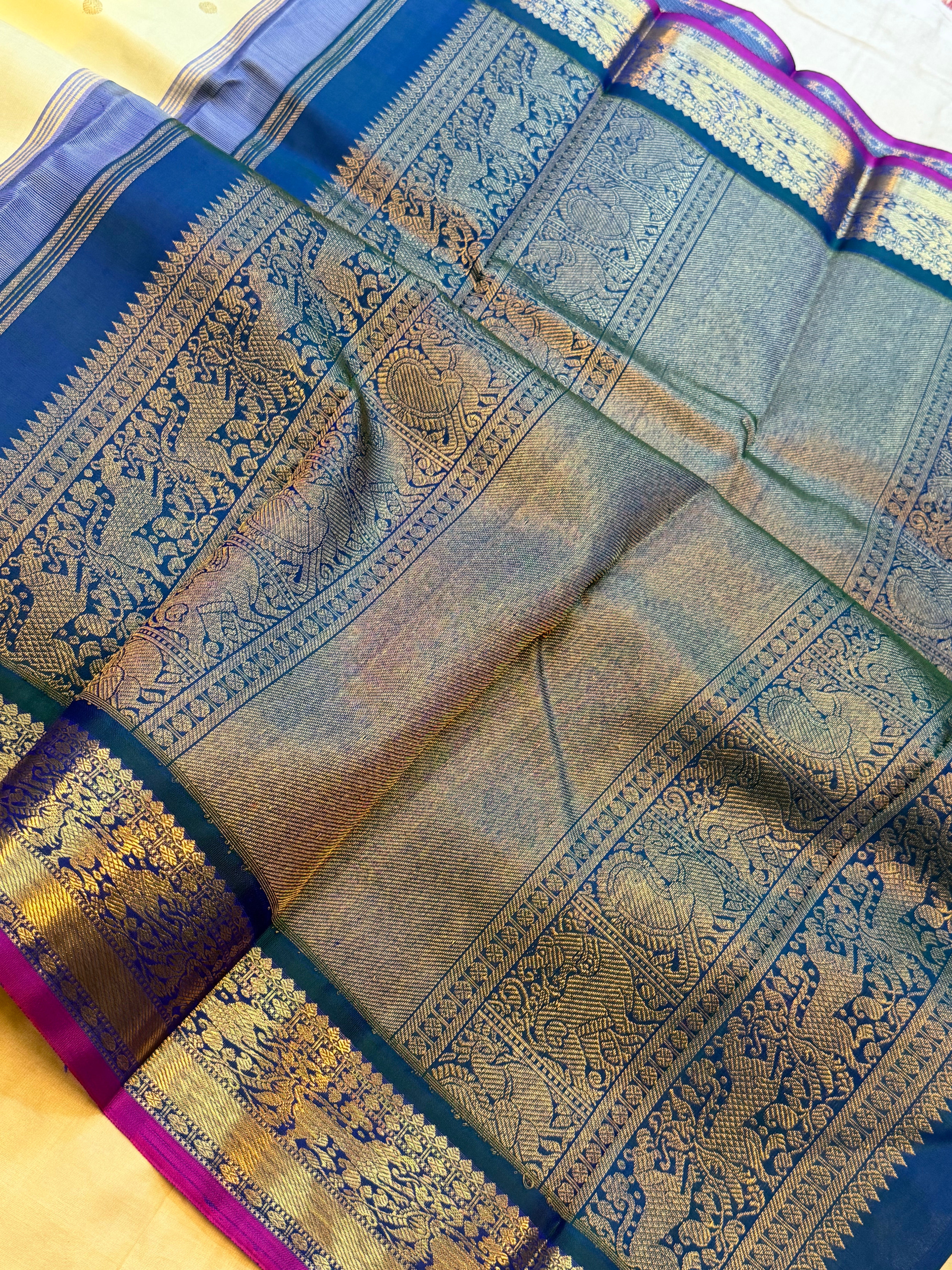 Cream Korvai   / Kanjipuram silk