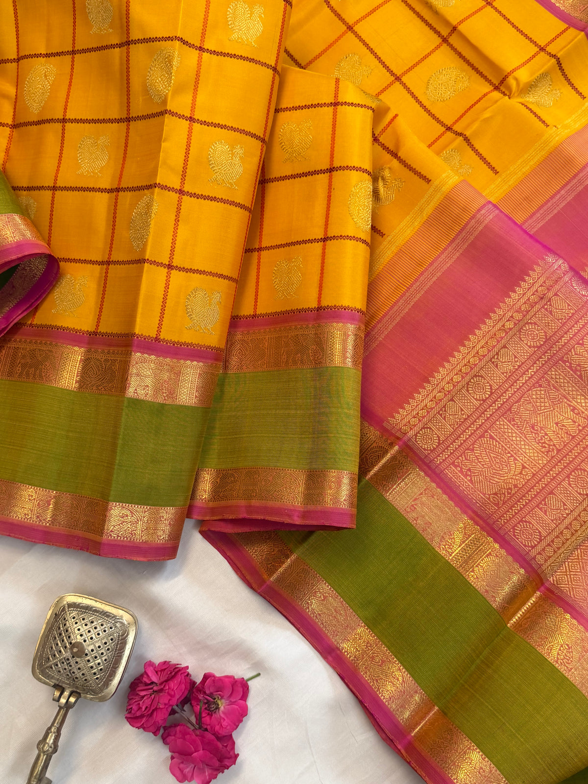 Yellow - Day 1 Navarthri colour pure Zari Kanjipuram silk / Yellow Kattam Butta
