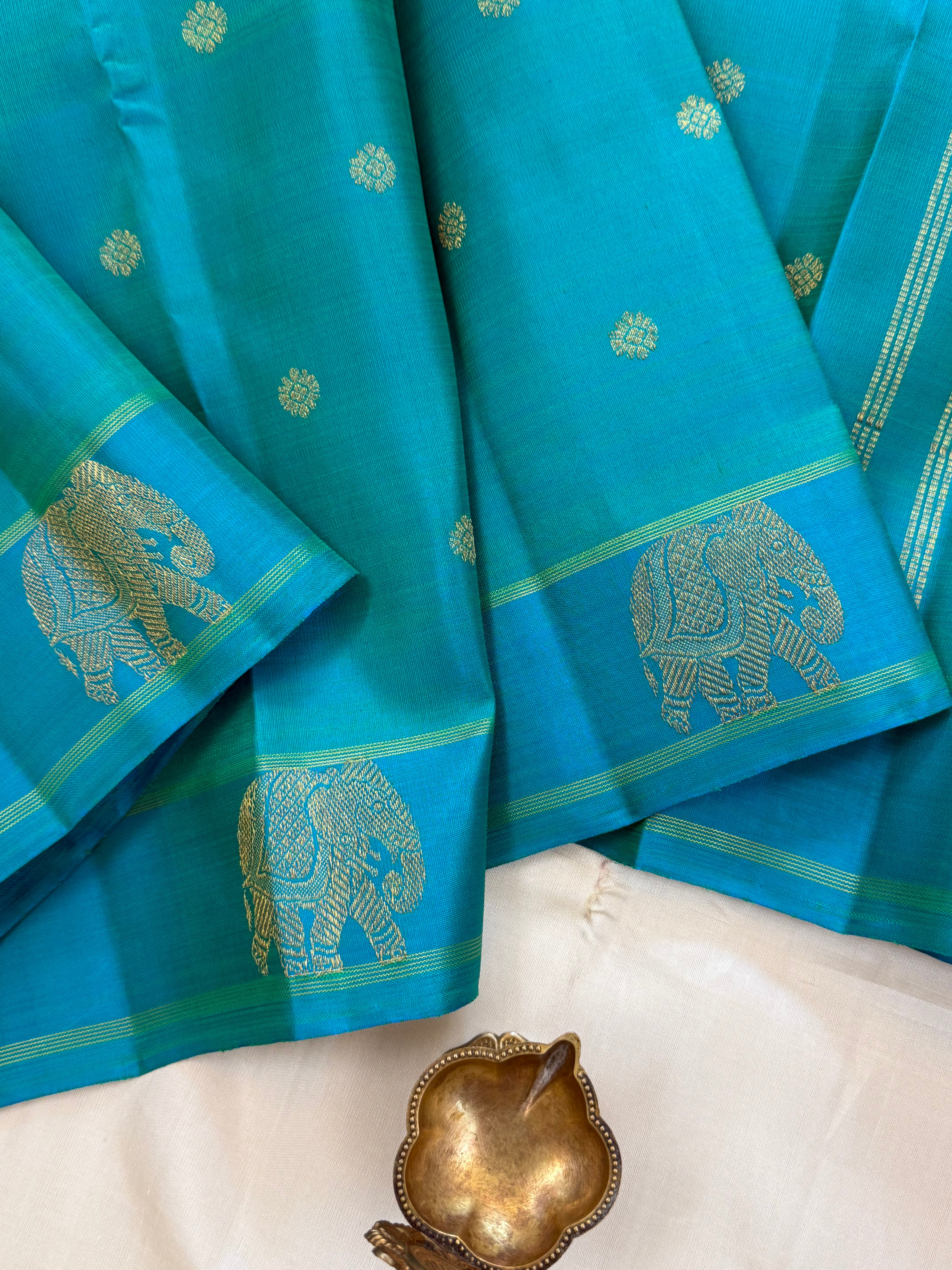 Sea blue with border elephant Butta / kanjipuram silk saree clsa 11106