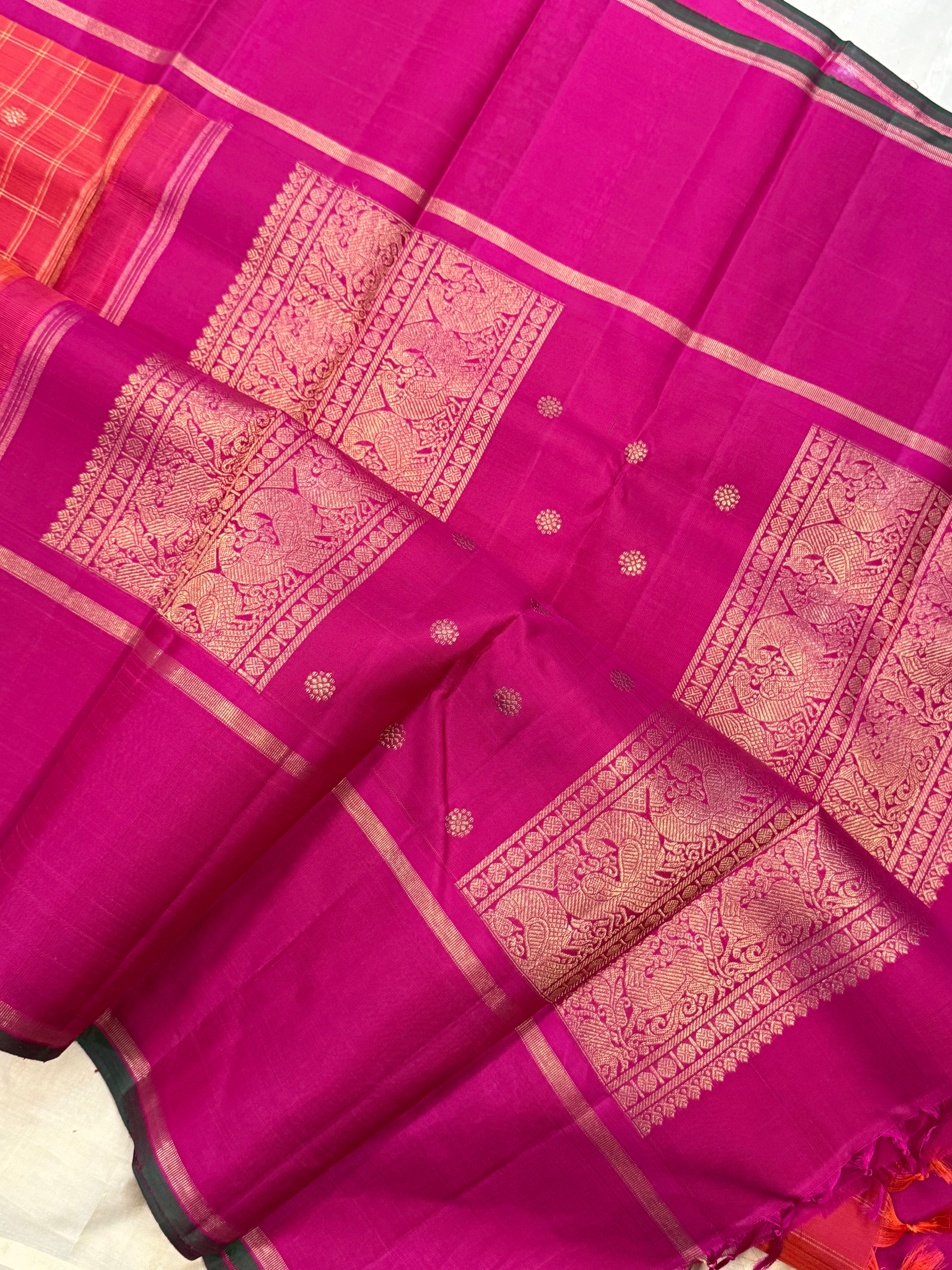 Orange kattam butta and pink / Kanjipuram silk