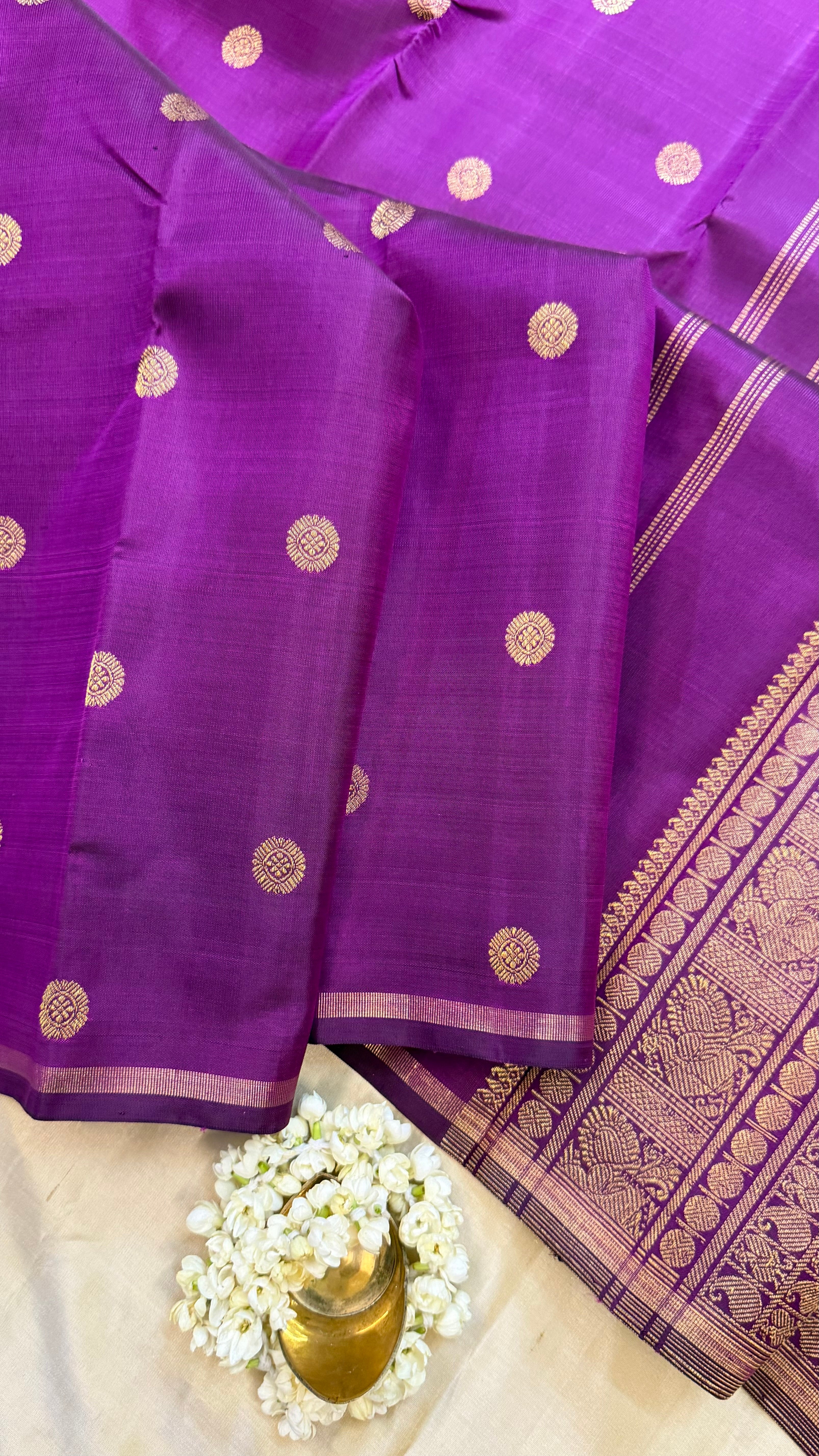 Purple shot rudraksham butta borderless/ Kanjipuram silk