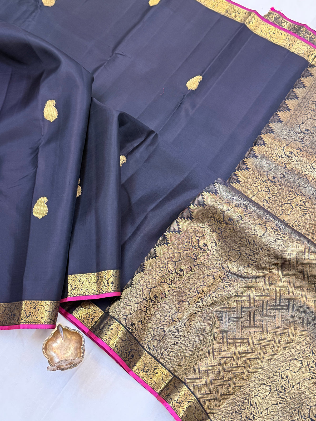 Black simple 2g Kanjipuram silk CLSA11008
