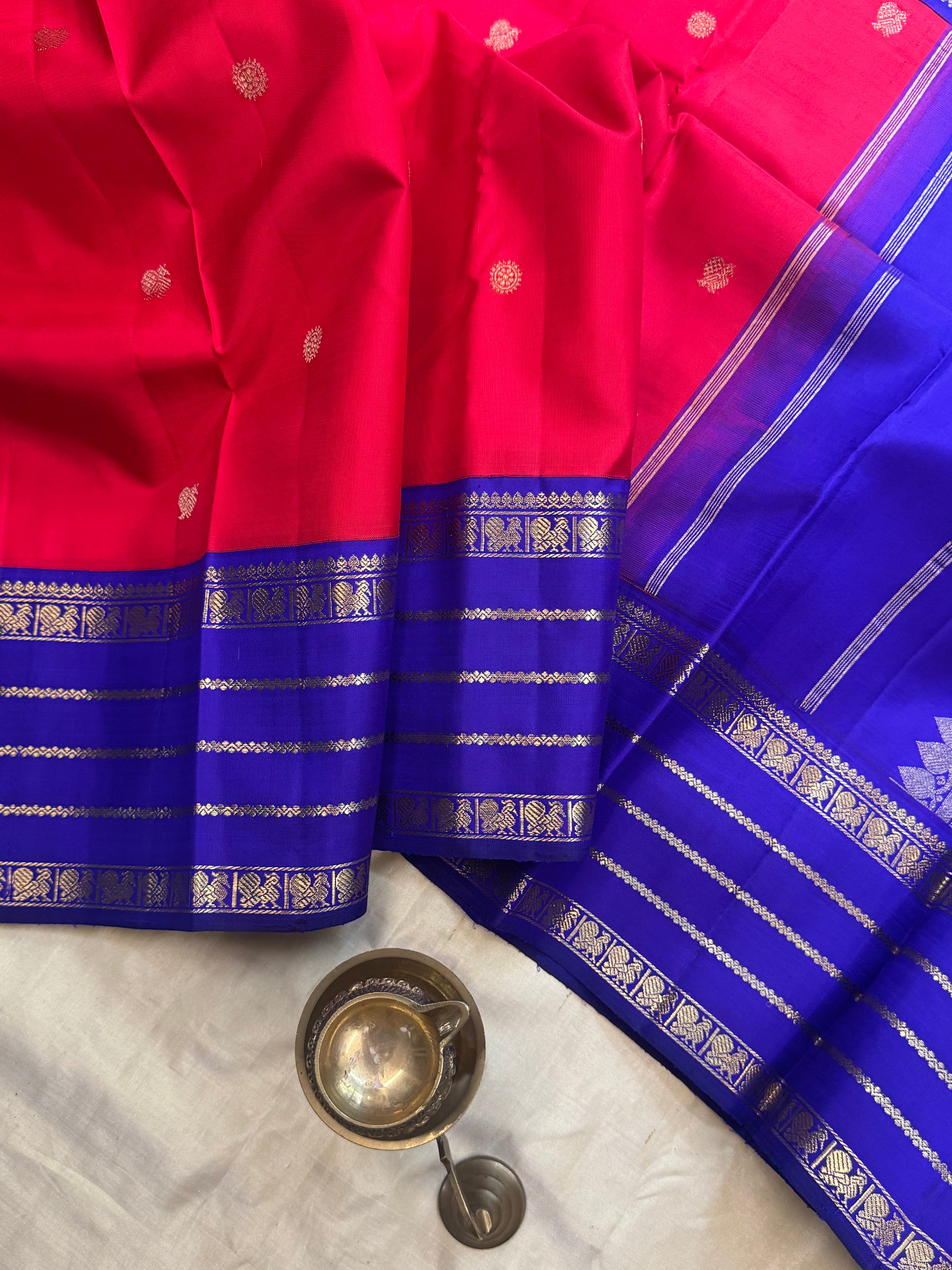 AALAYAM :  Red varisapet korvai  kanjipuram silk