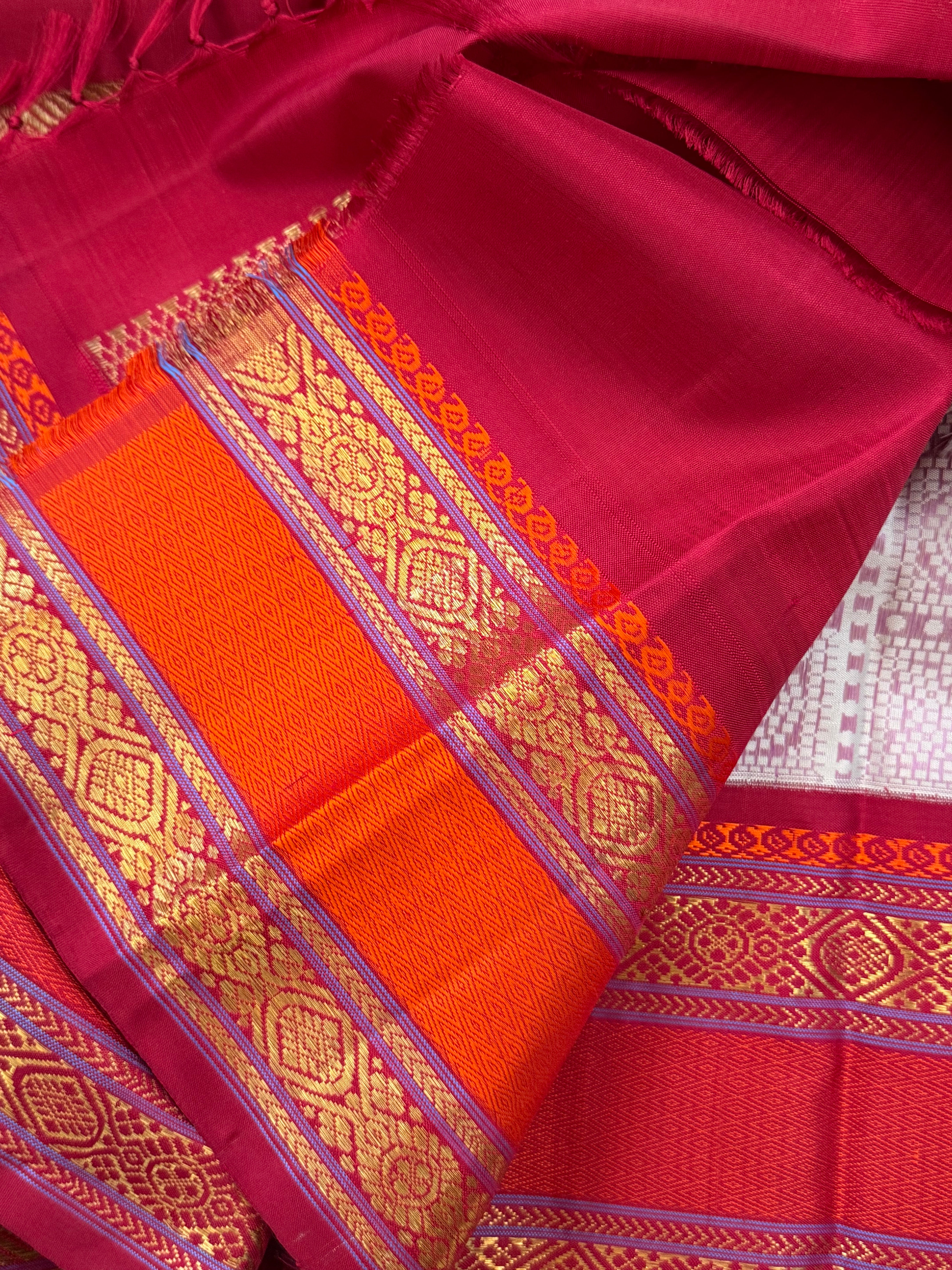 Bandhini Butta retta pet Korvai master weaver  Kanjipuram silk