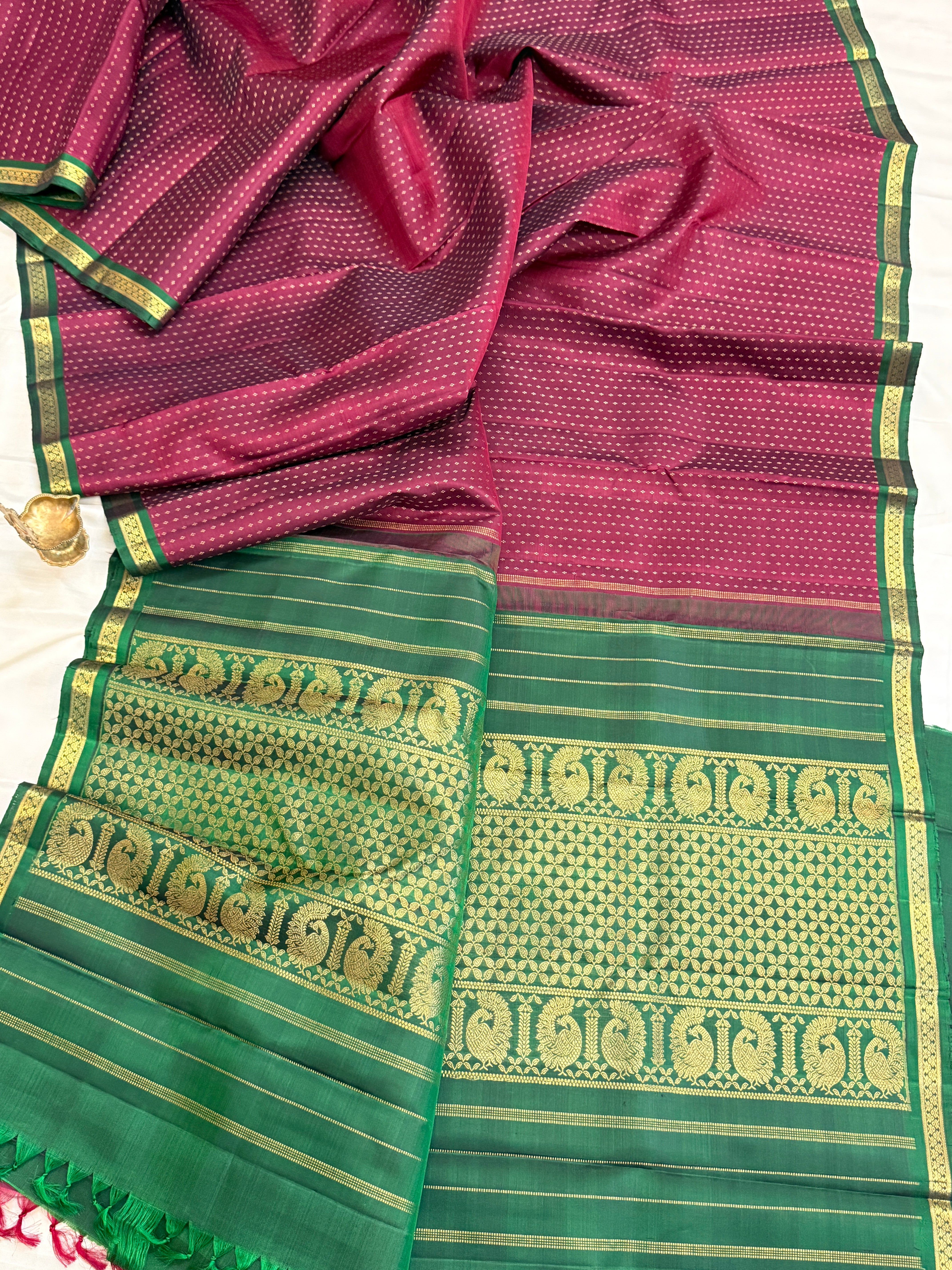 Laksham butta small border/ Kanjipuram silk CLSA10717
