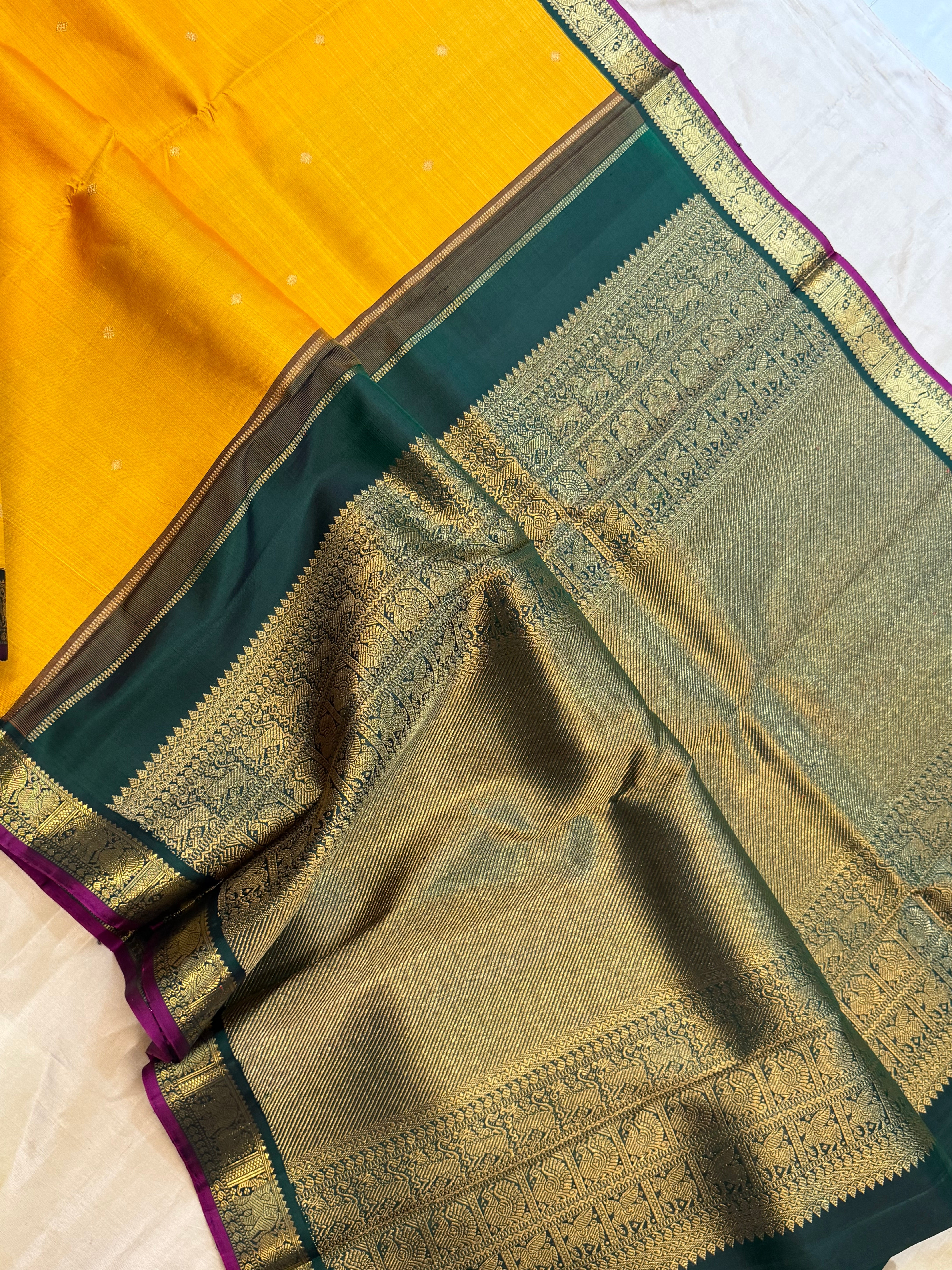 Golden mustard yellow korvai / kanjipuram silk