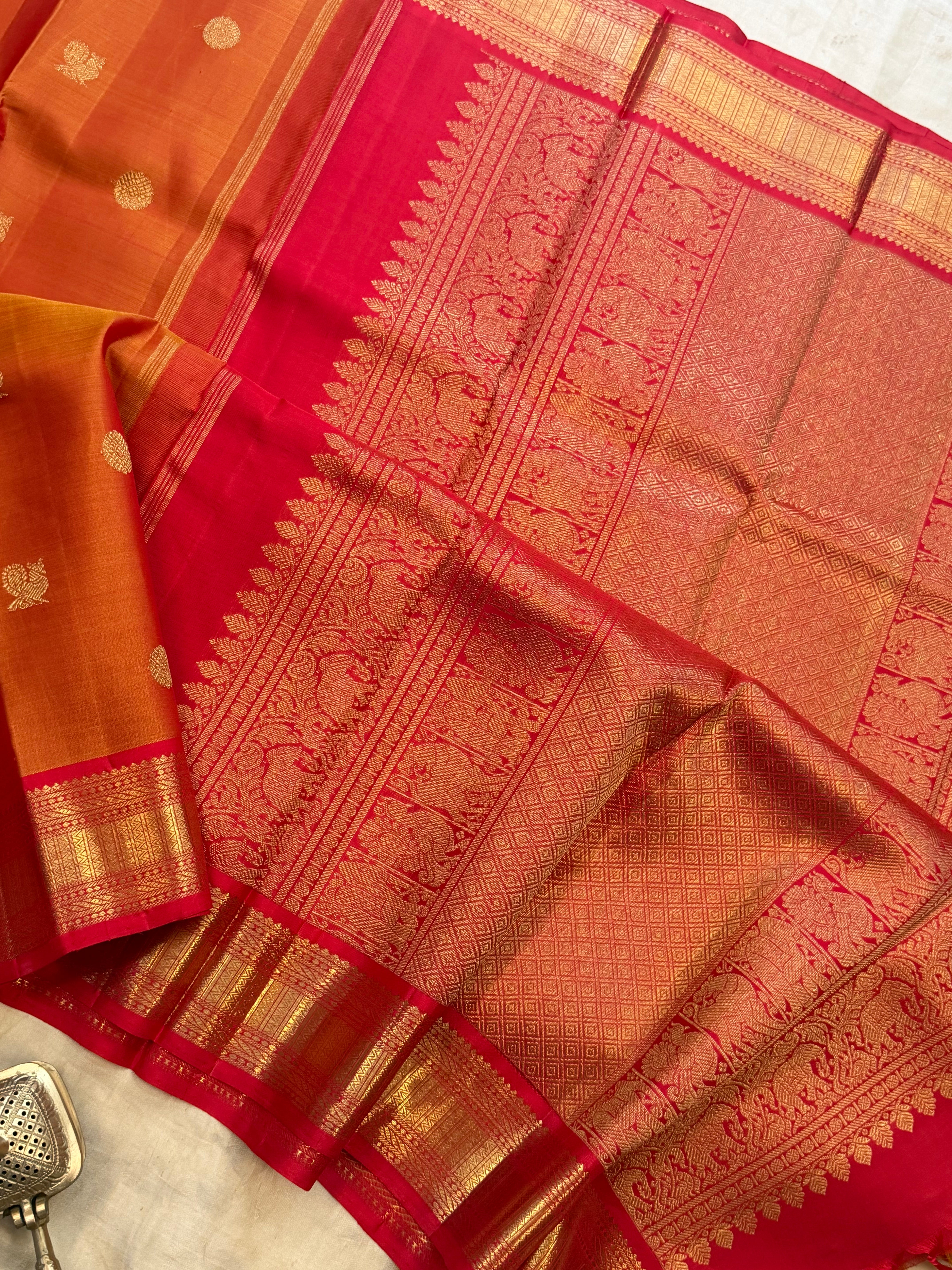 Moha : Simha colour red border pure Zari Kanjipuram silk