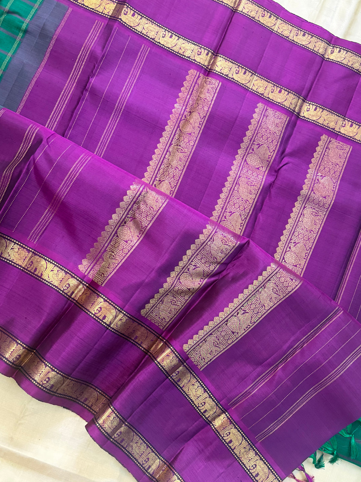 Colours of Navarathri bottle green Kattam Butta  / pure Kanjipuram silk