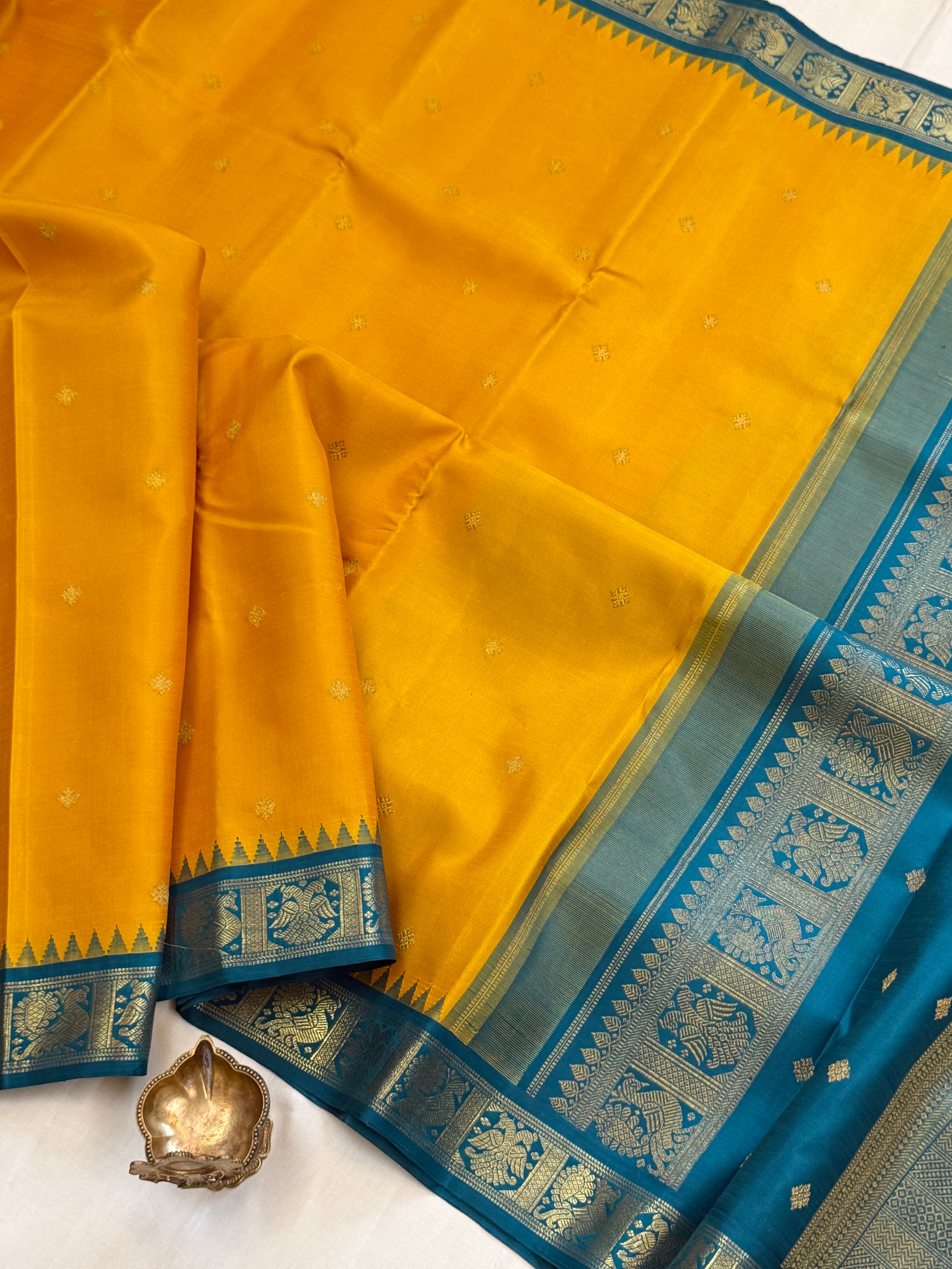 Mustard yellow Kai Korvai with unusual teal blue border/ kanjipuram silk CLSA 10321