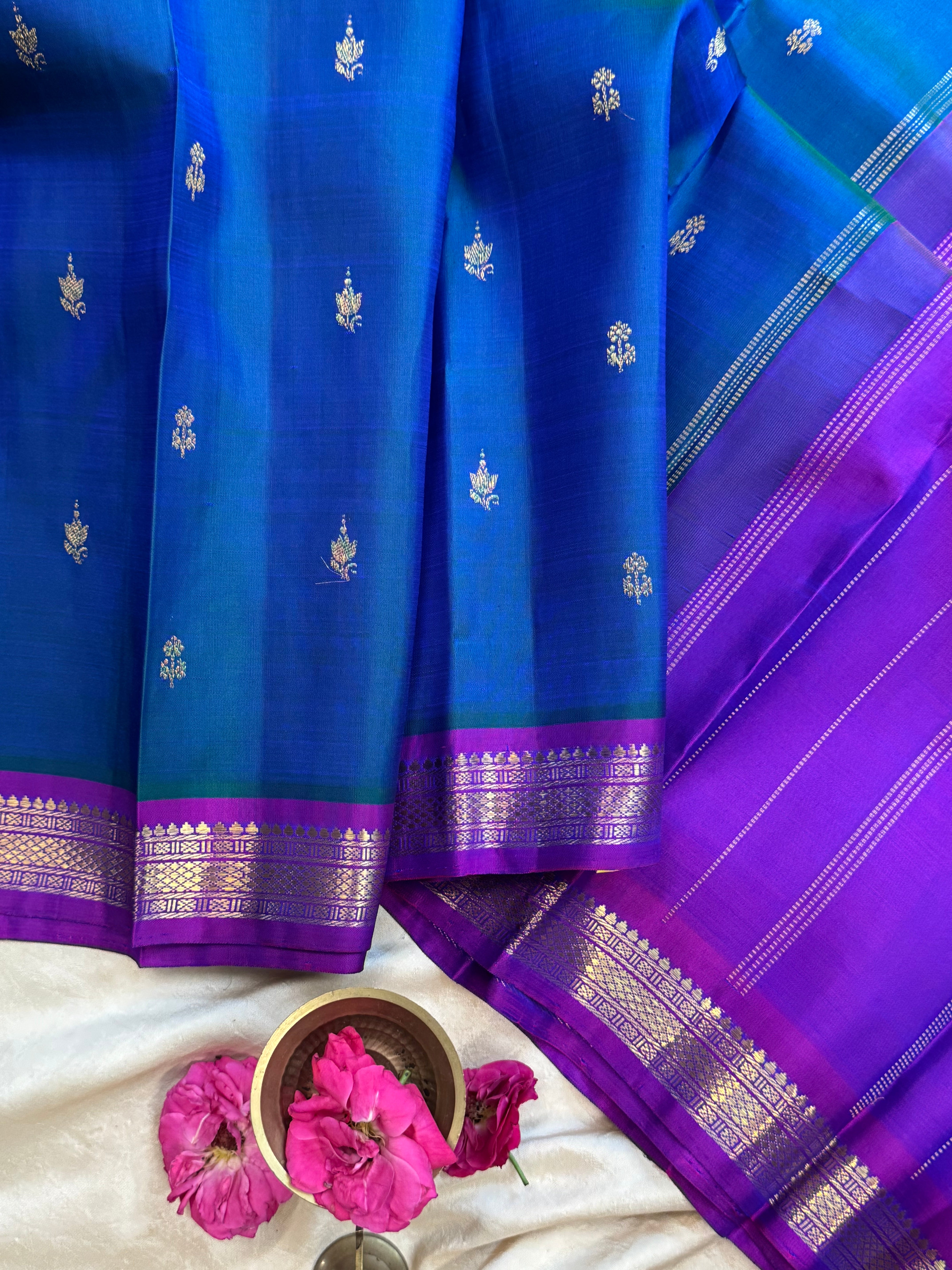 Mayilkazhuthu  small border kanjipuram silk