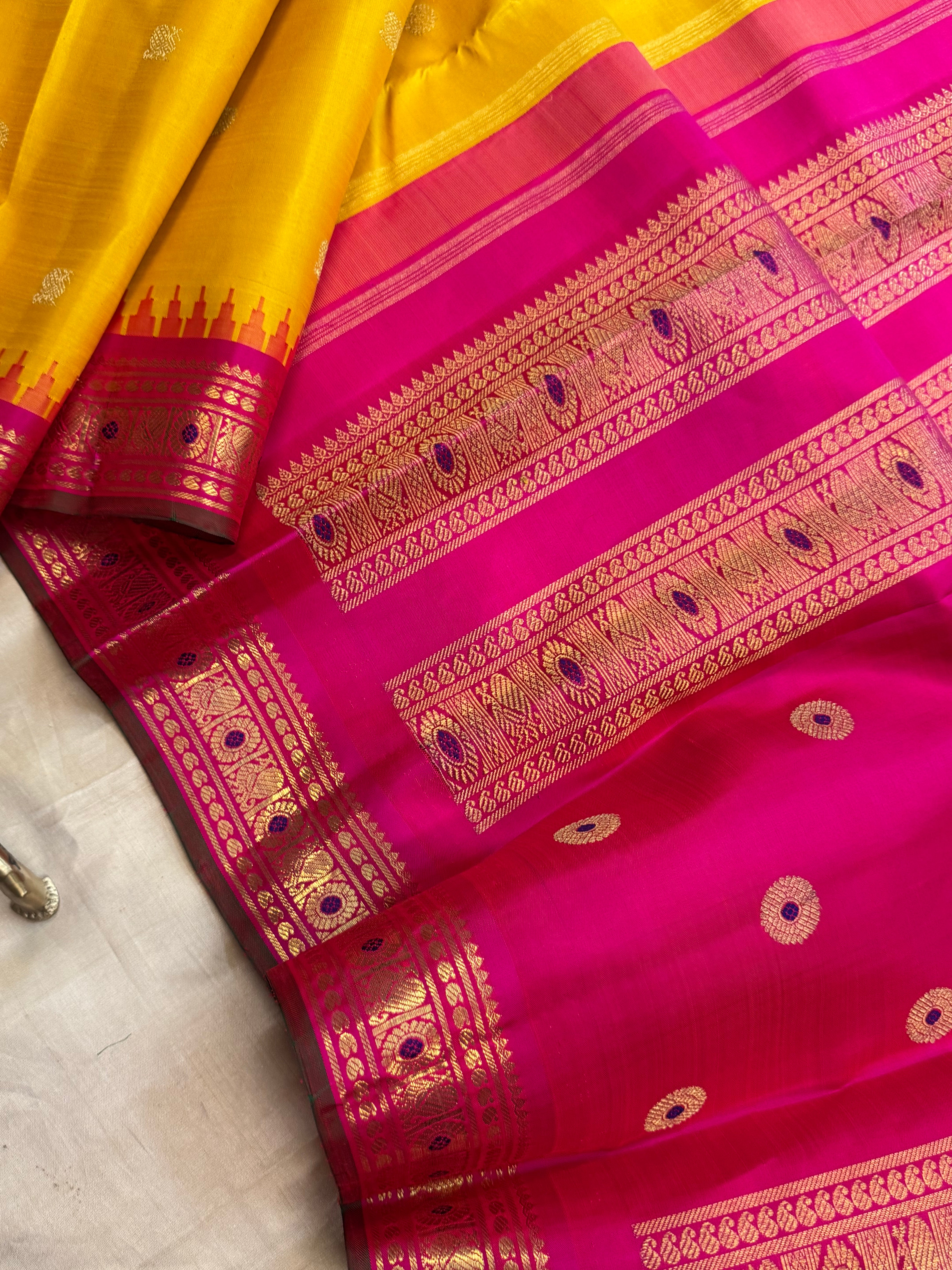 Sampangi yellow korvai / kanjipuram silk