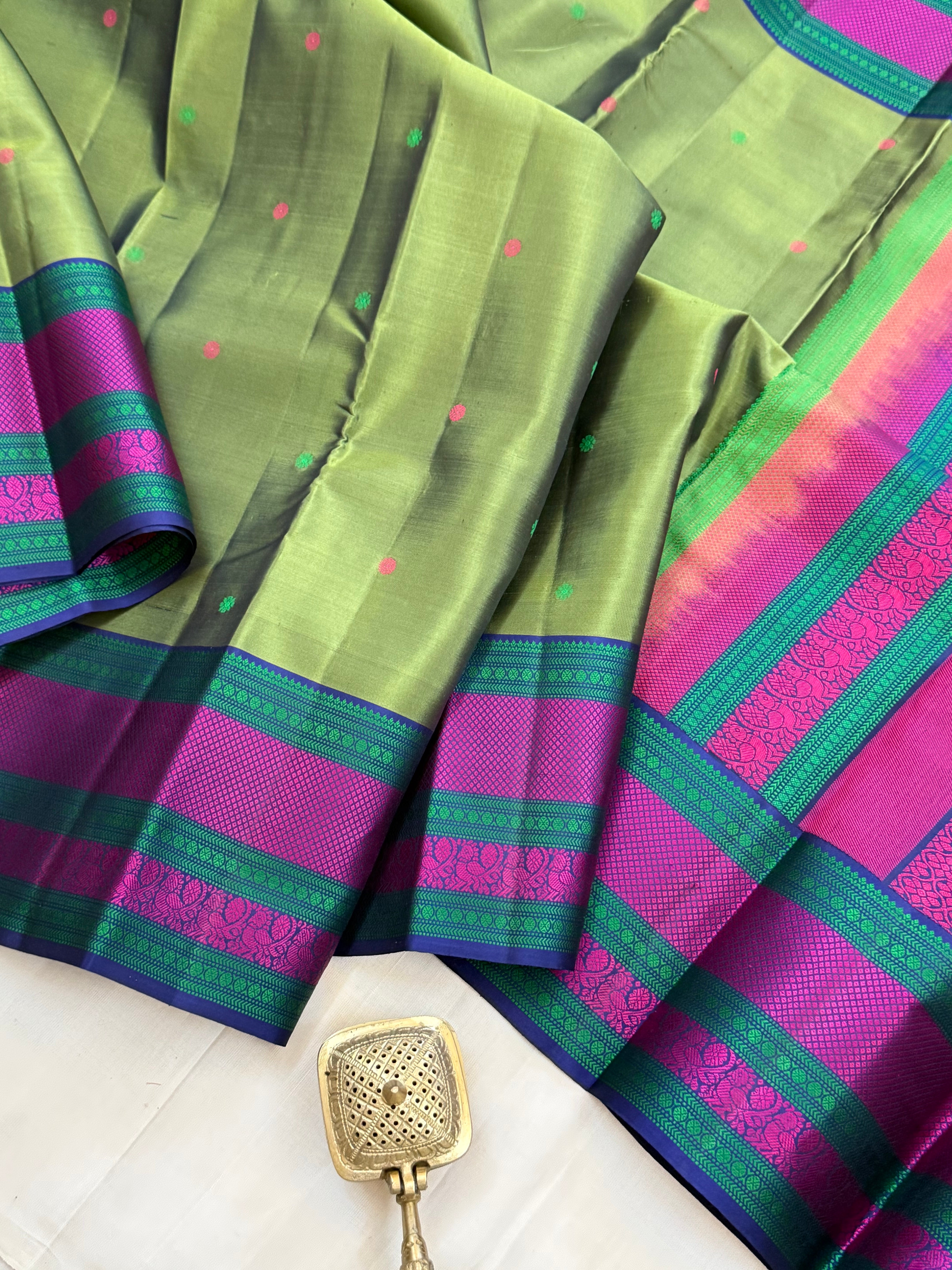 Olive green and magenta varisapet border/ Varnangal thread work CLSA11247