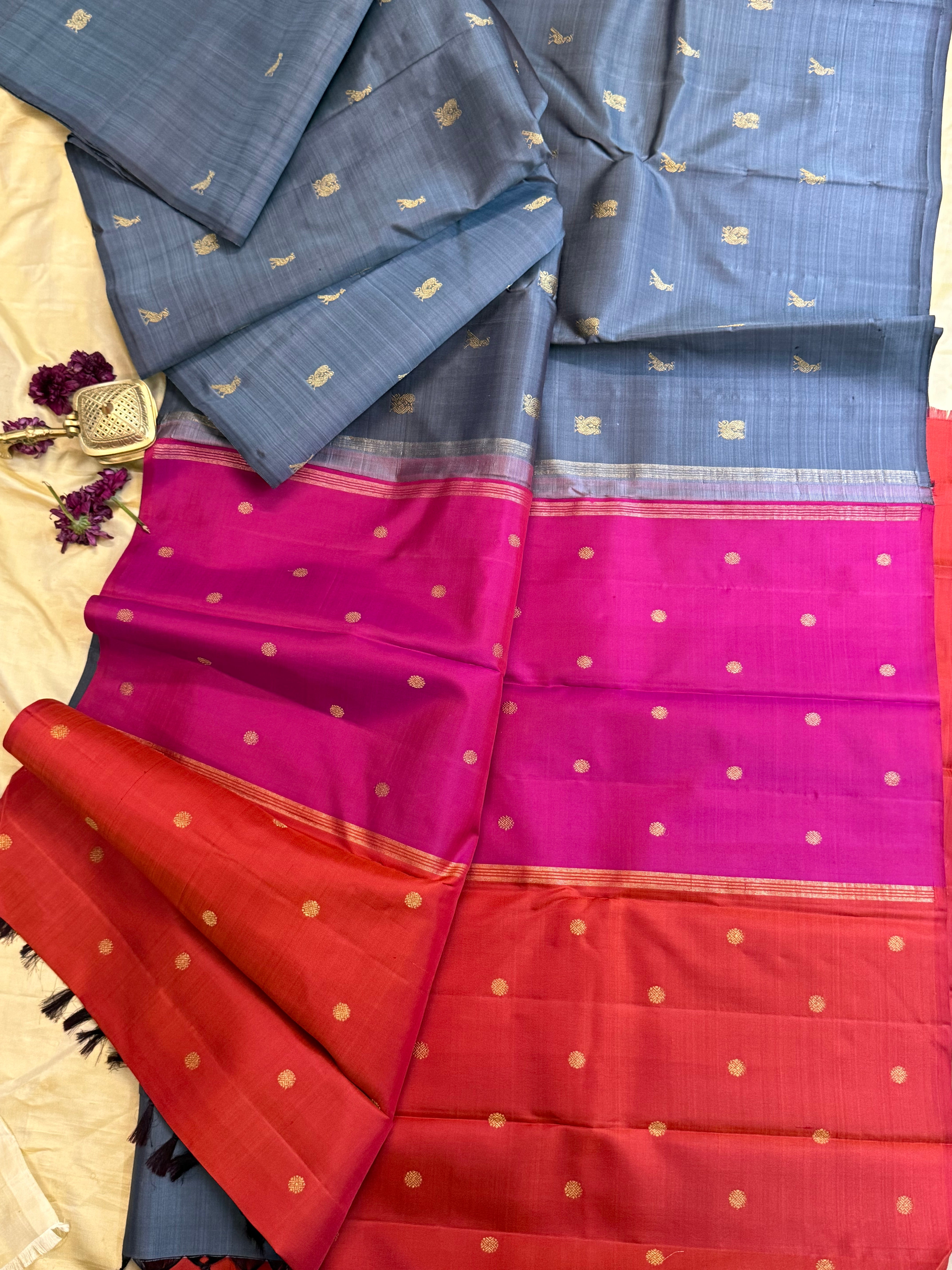 Grey Kili and Annam double palla   / Kanjipuram silk