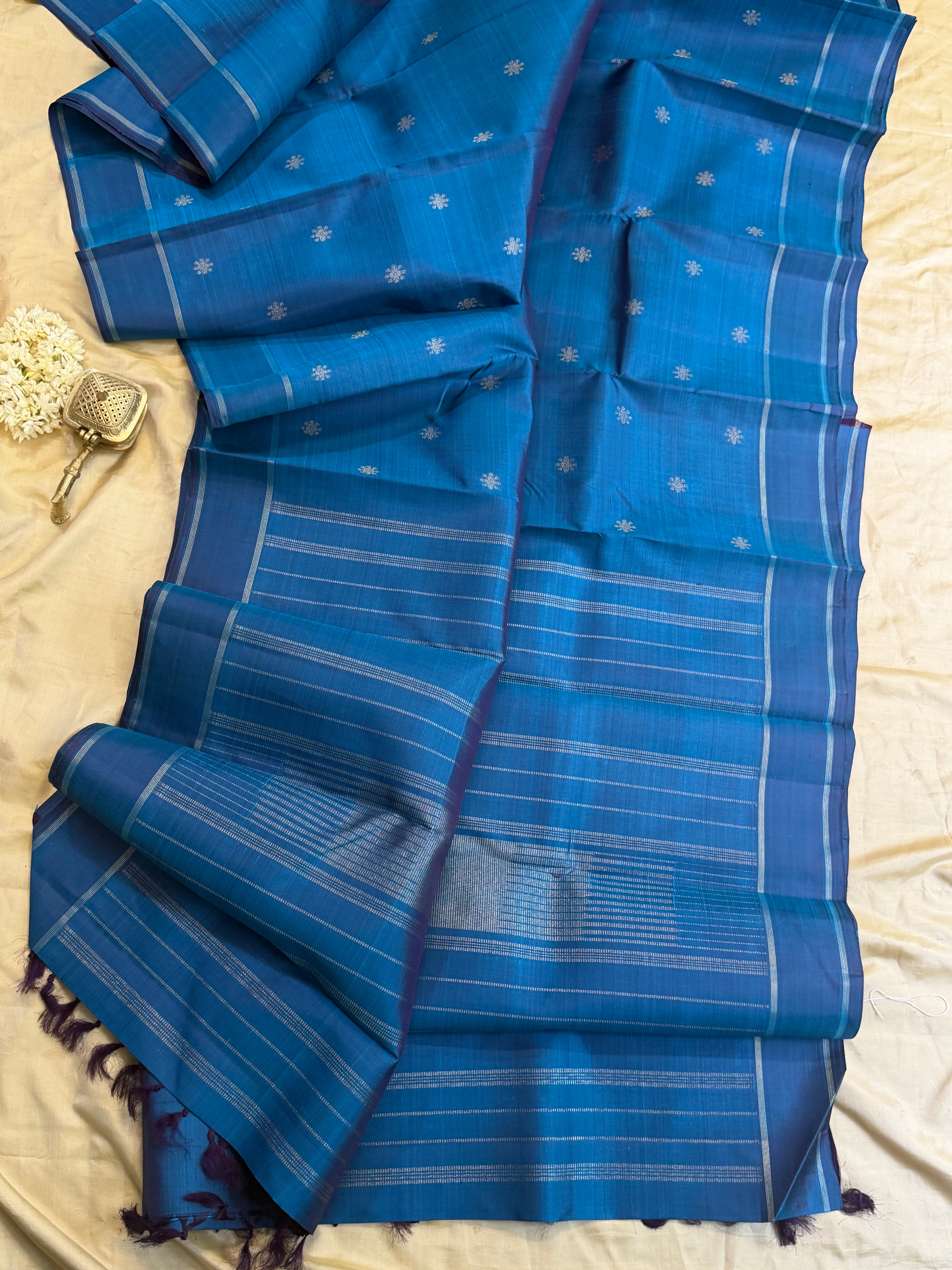 Double tone blue Kamalam Butta  pure Kanjipuram silk CL9798