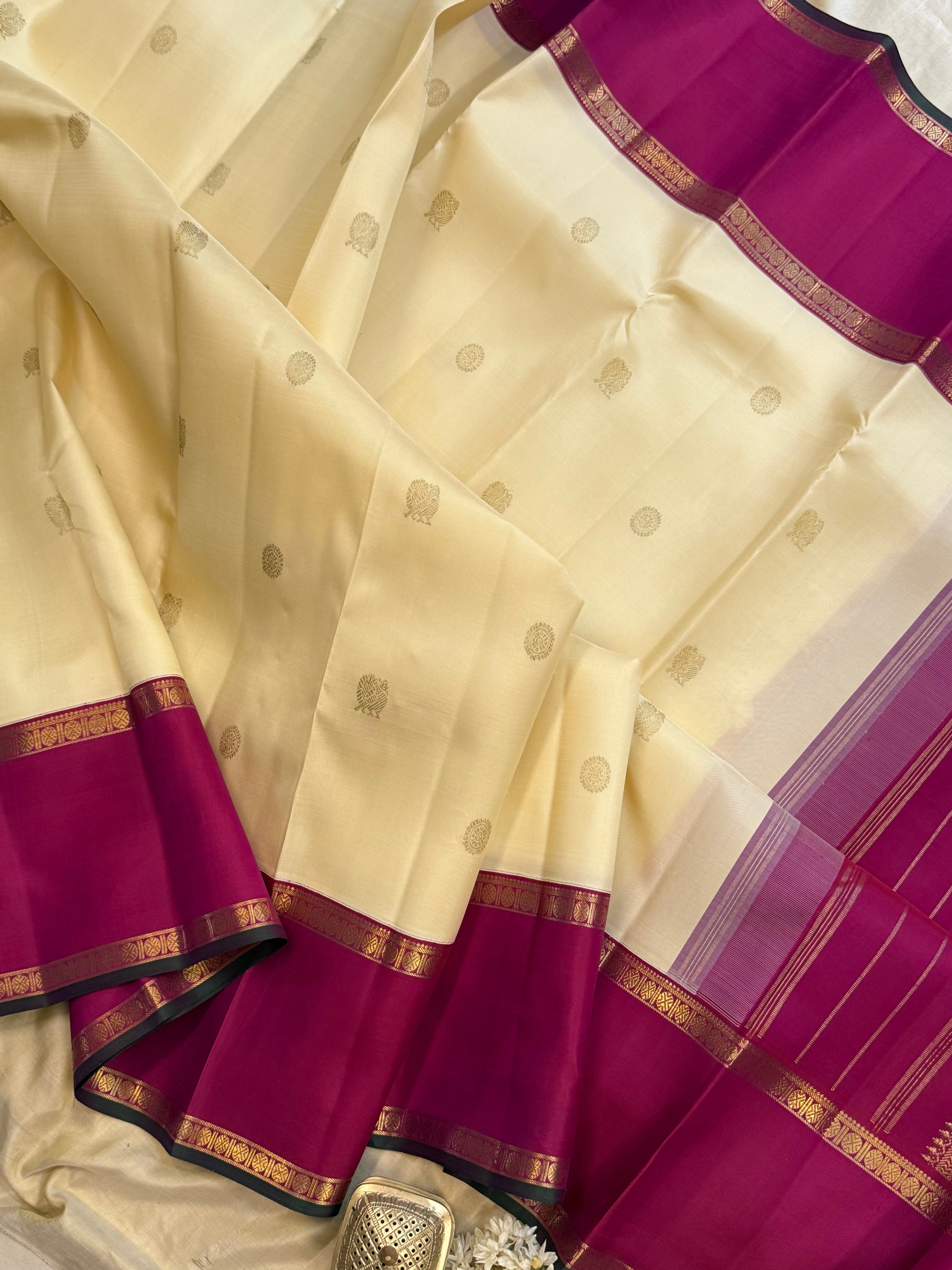 Offwhite and pink rettapet border kai korvai/ Kanjipuram silk