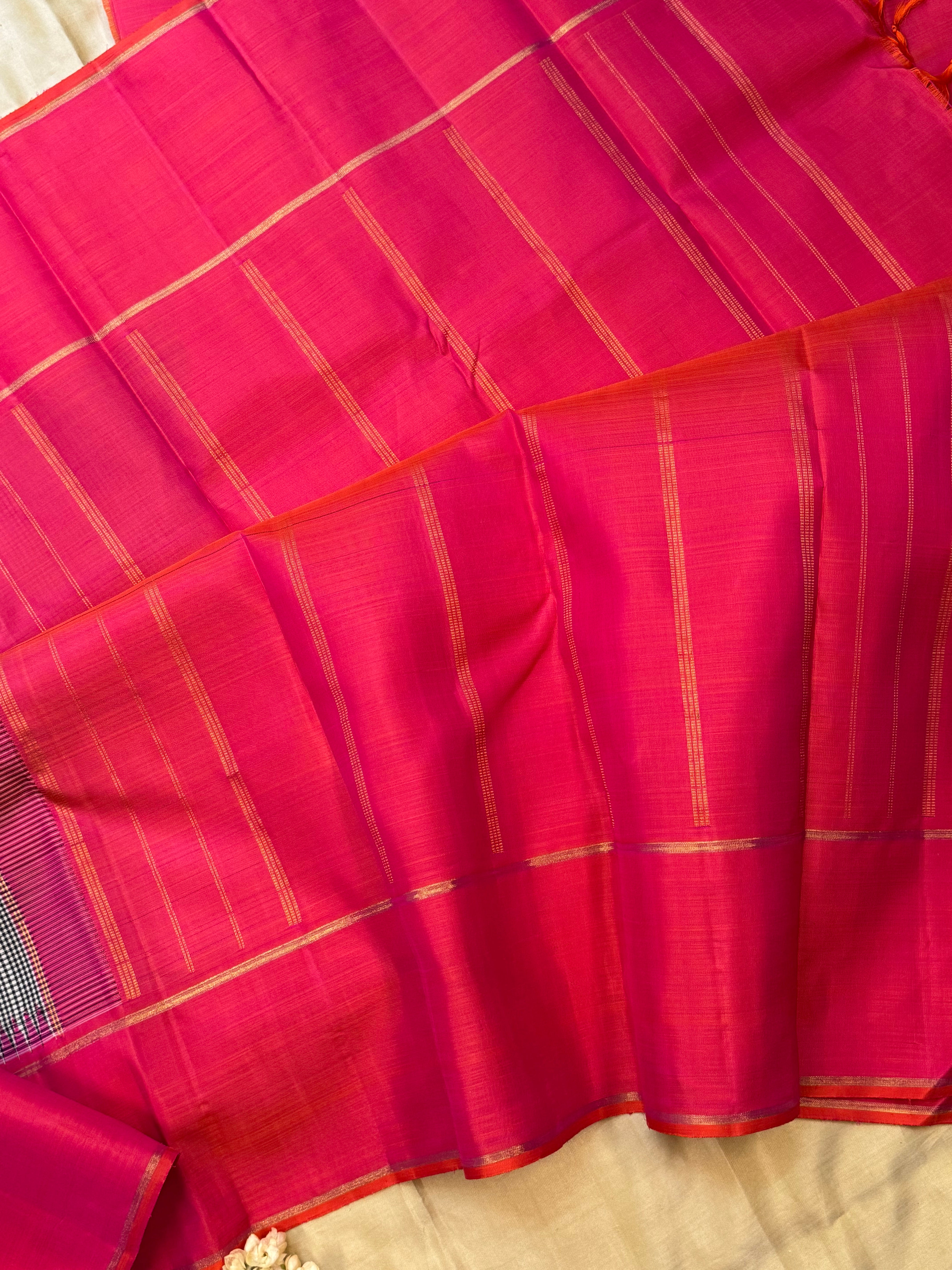 Kasa kasa kattam and pink border / Arani silk