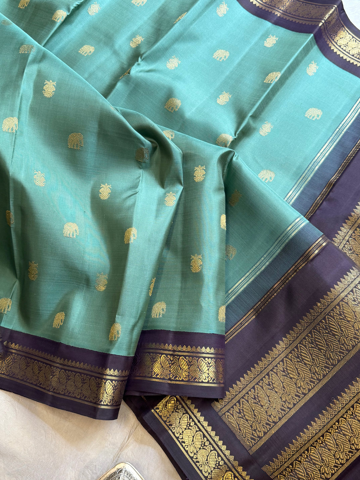 Coffee bean green small border Korvai Kanjipuram silk