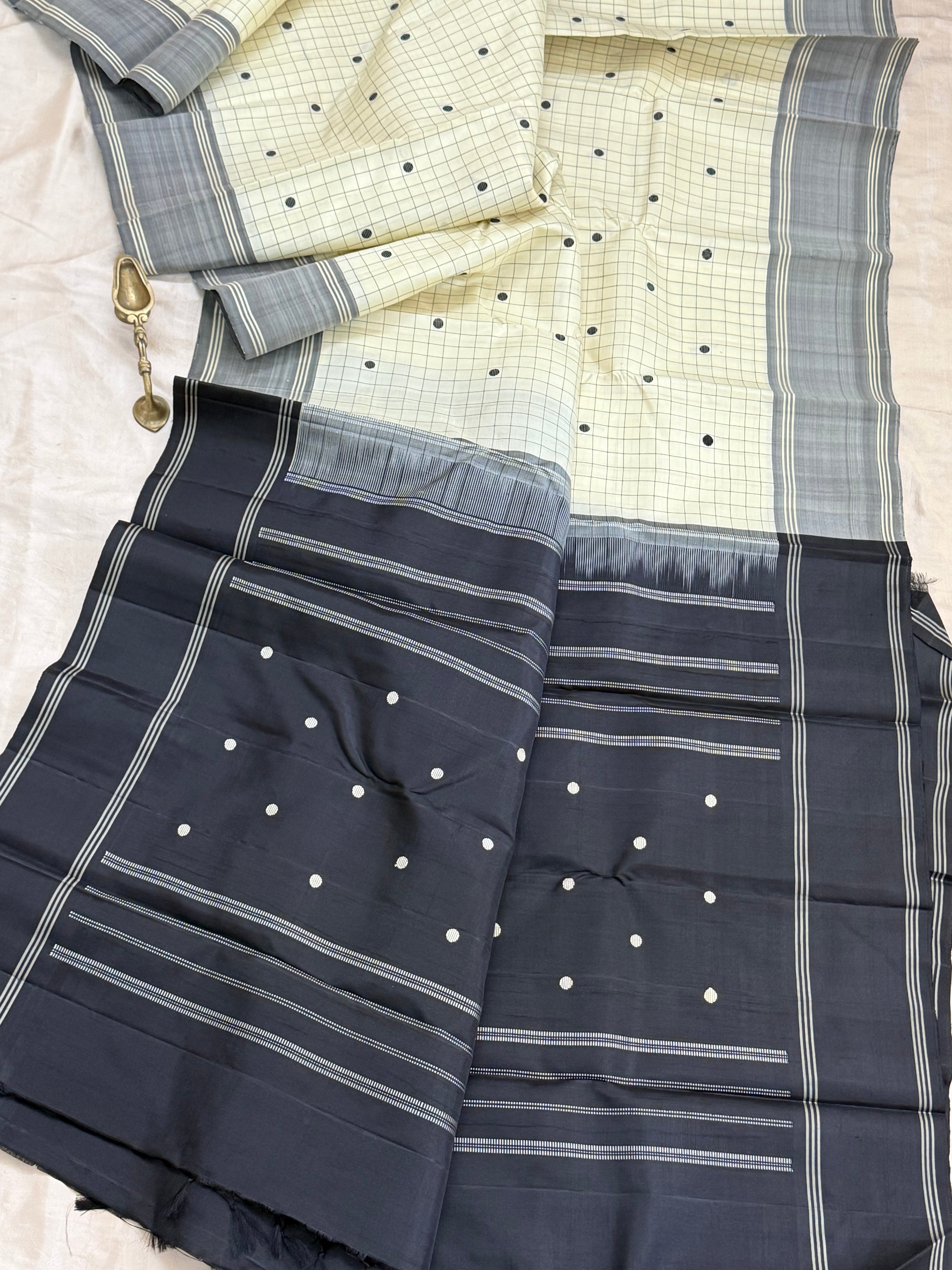 Off white checks with thread Butta/Aarani silk