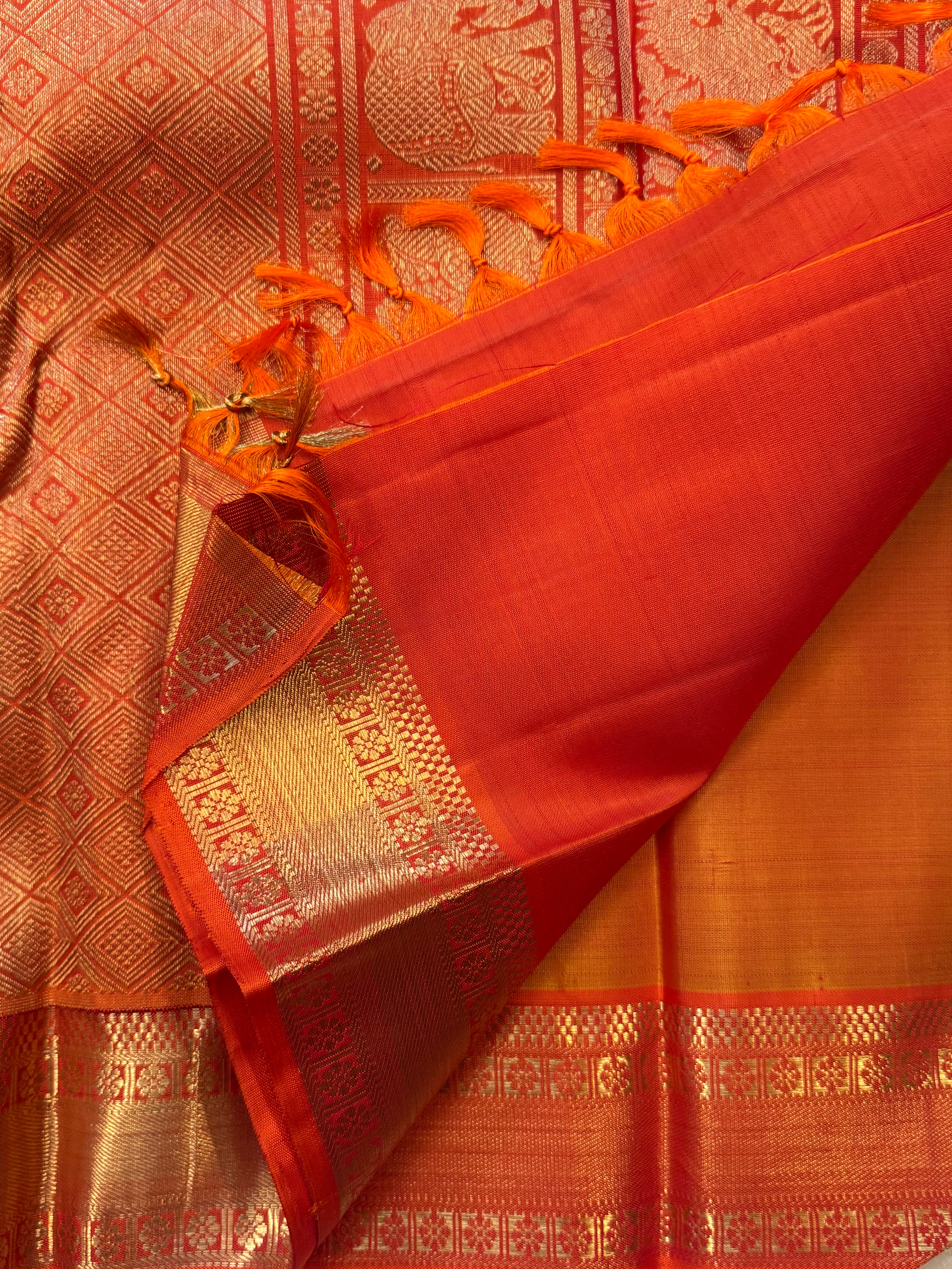 Double tone yellow vangi style body  : kanjipuram silk