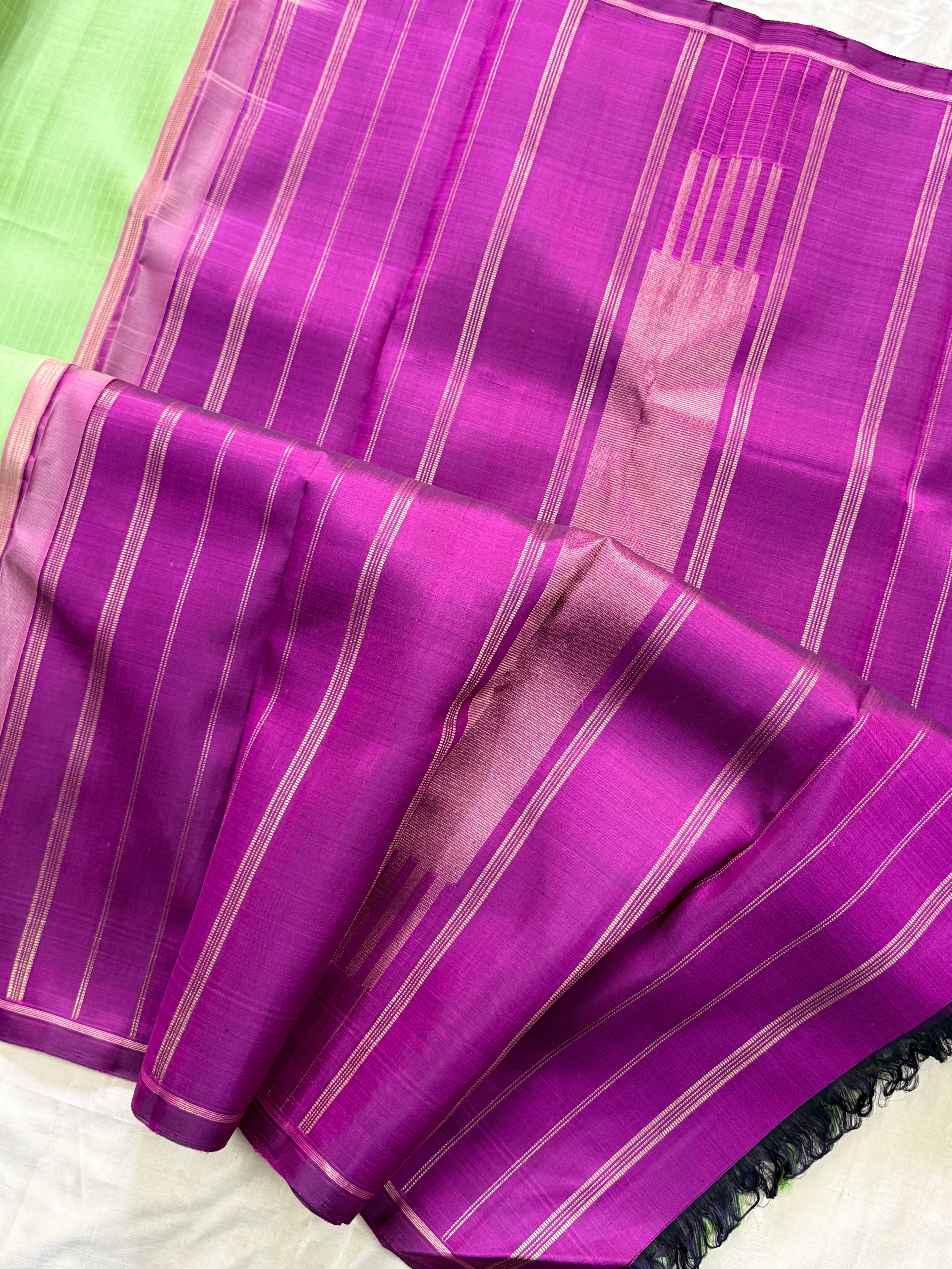 PISTA GREEN AND BODY THREAD LINE BORDER LESS/ KANJIPURAM SILK SAREE CLSA9962