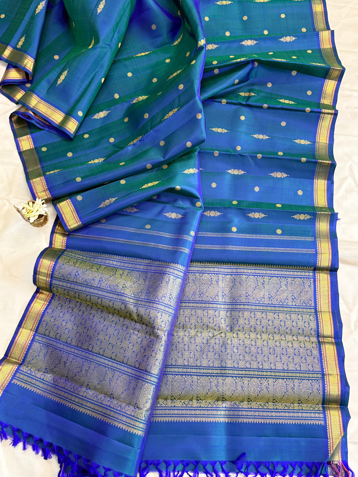 Mayilkazhuthu small vintage border / Kanjipuram silk CLSA11590