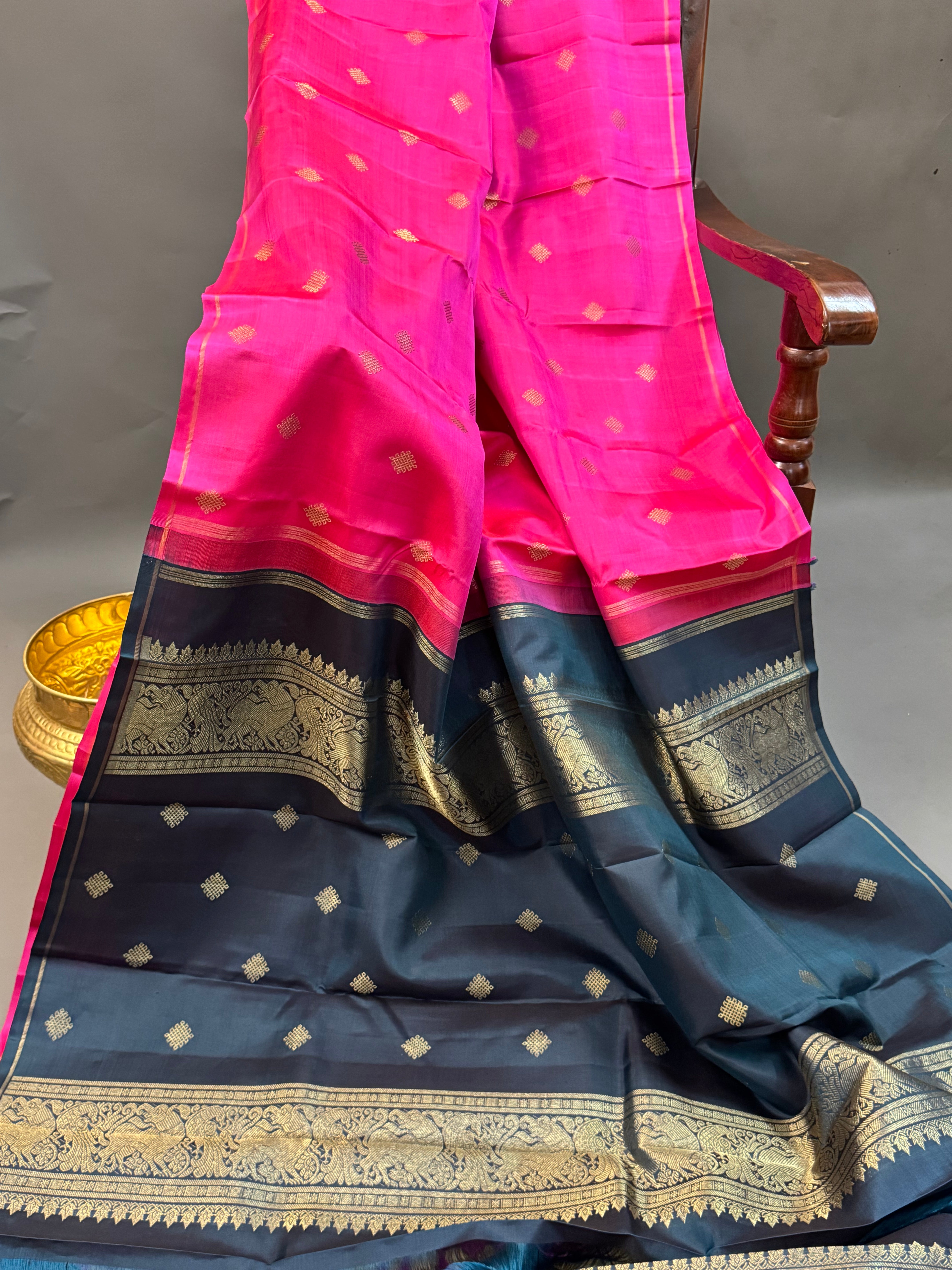 Lotus pink Kolam Butta  Borderless kanjipuram silk saree