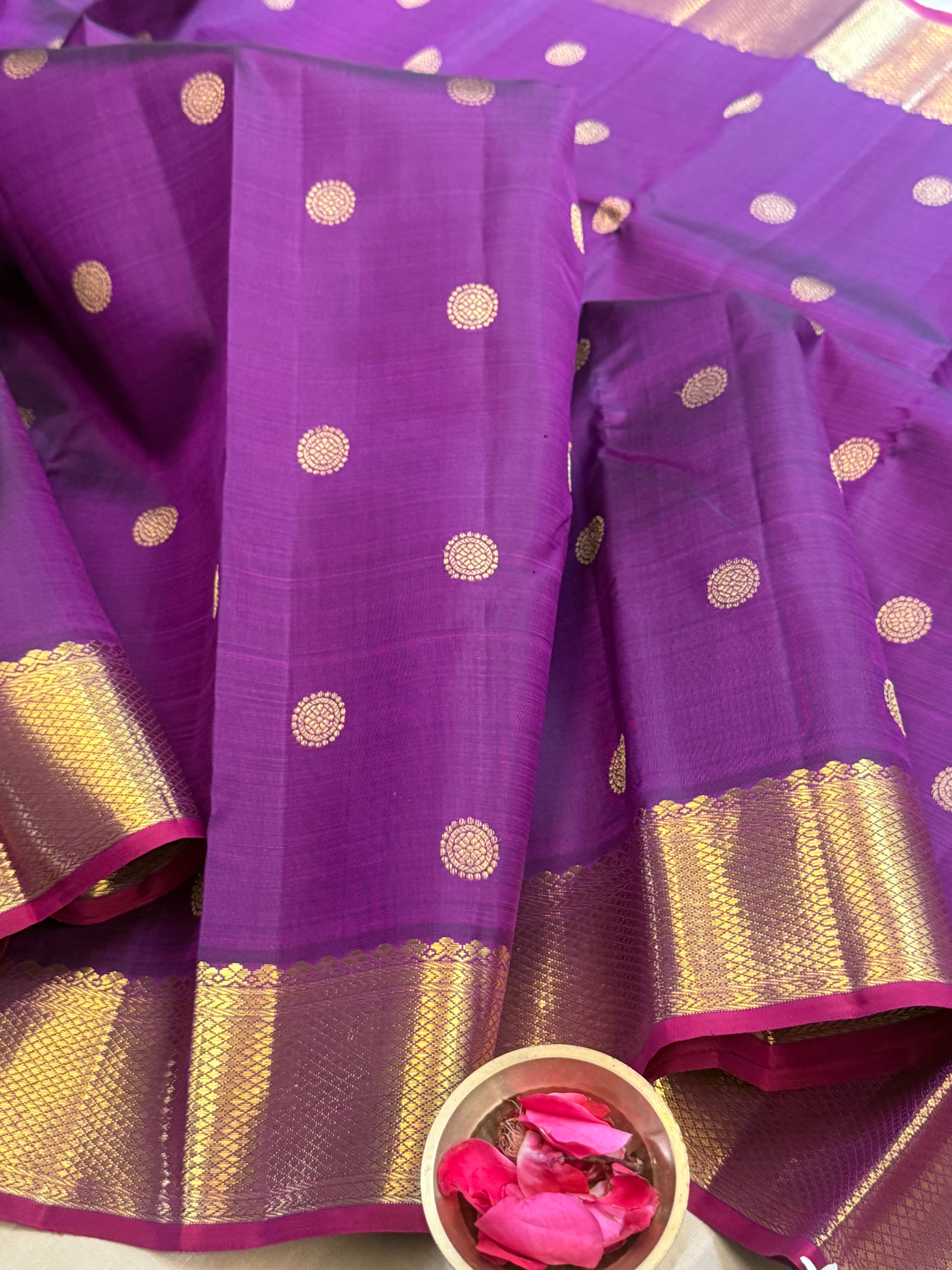 Aubergine color kuil kann pet / Kanjipuram silk