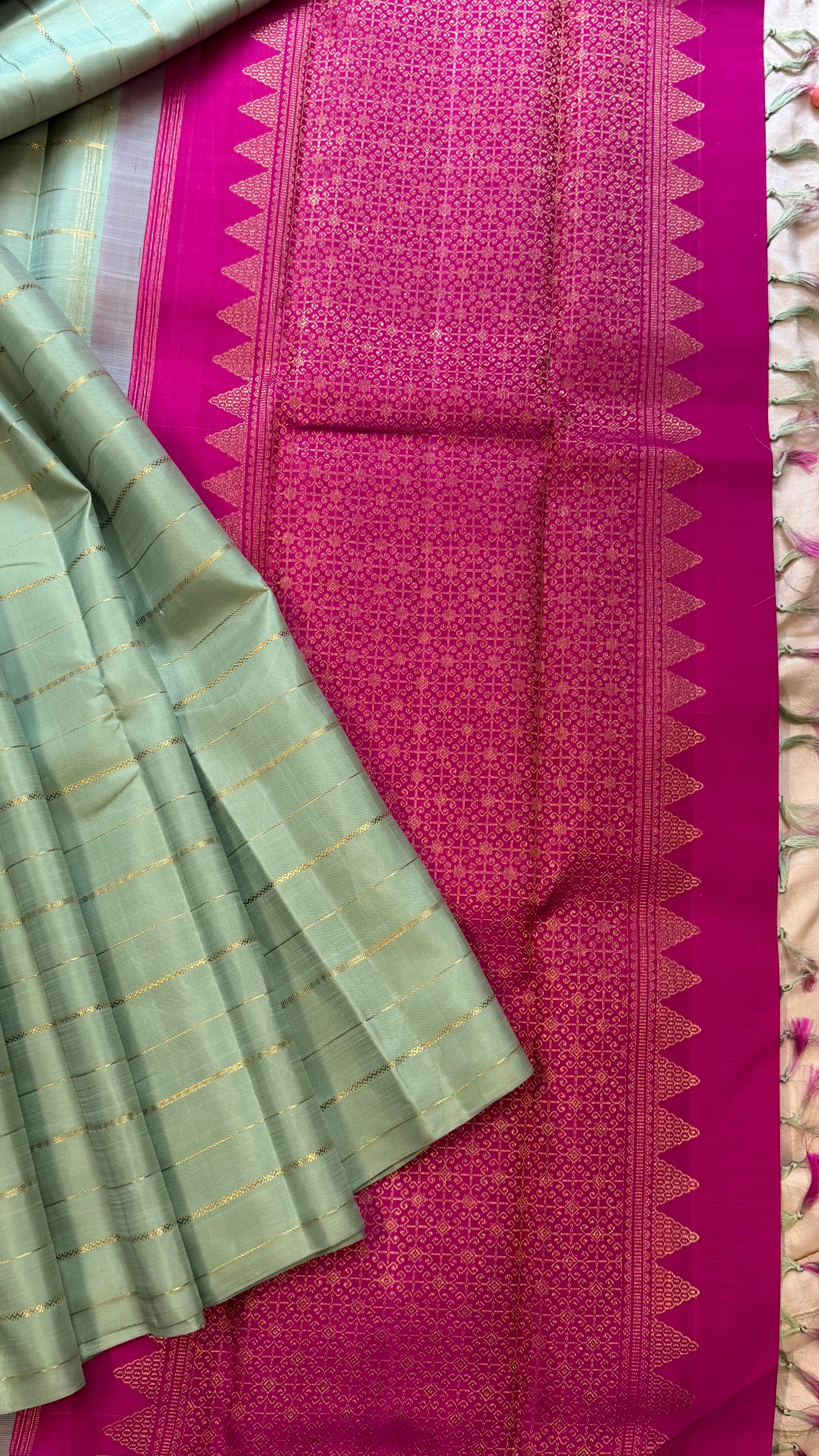 Elakai green veldhari   / Kanjipuram silk