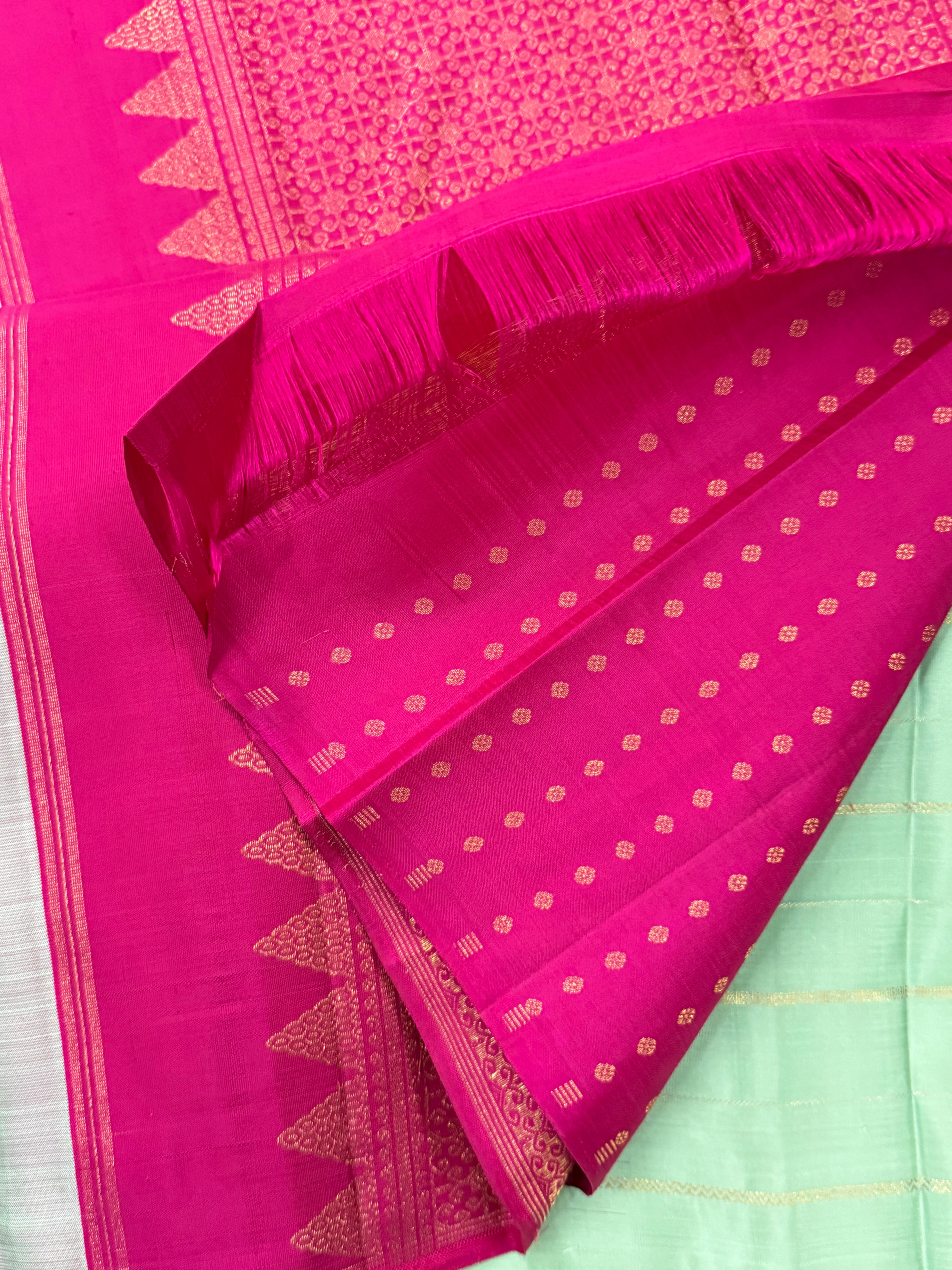 Elakai veldhari pure Zari Kanjipuram silk