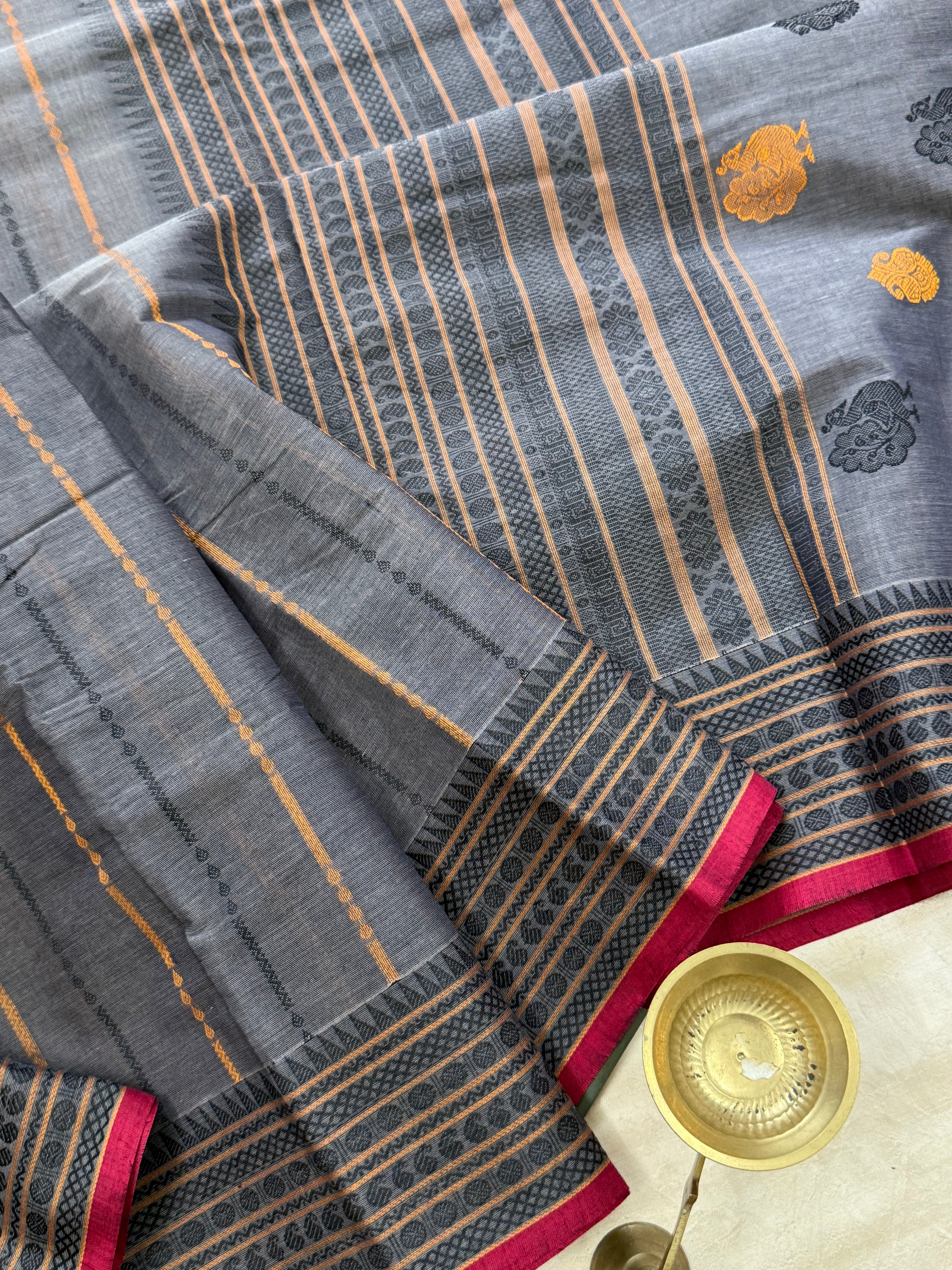Grey varisapet border/ Kanchi Cotton